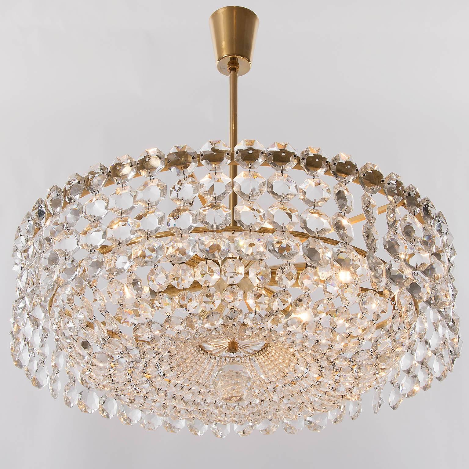 Pair of Bakalowits Chandeliers Pendant Lights, Crystal Glass Gilt Brass, 1960 3