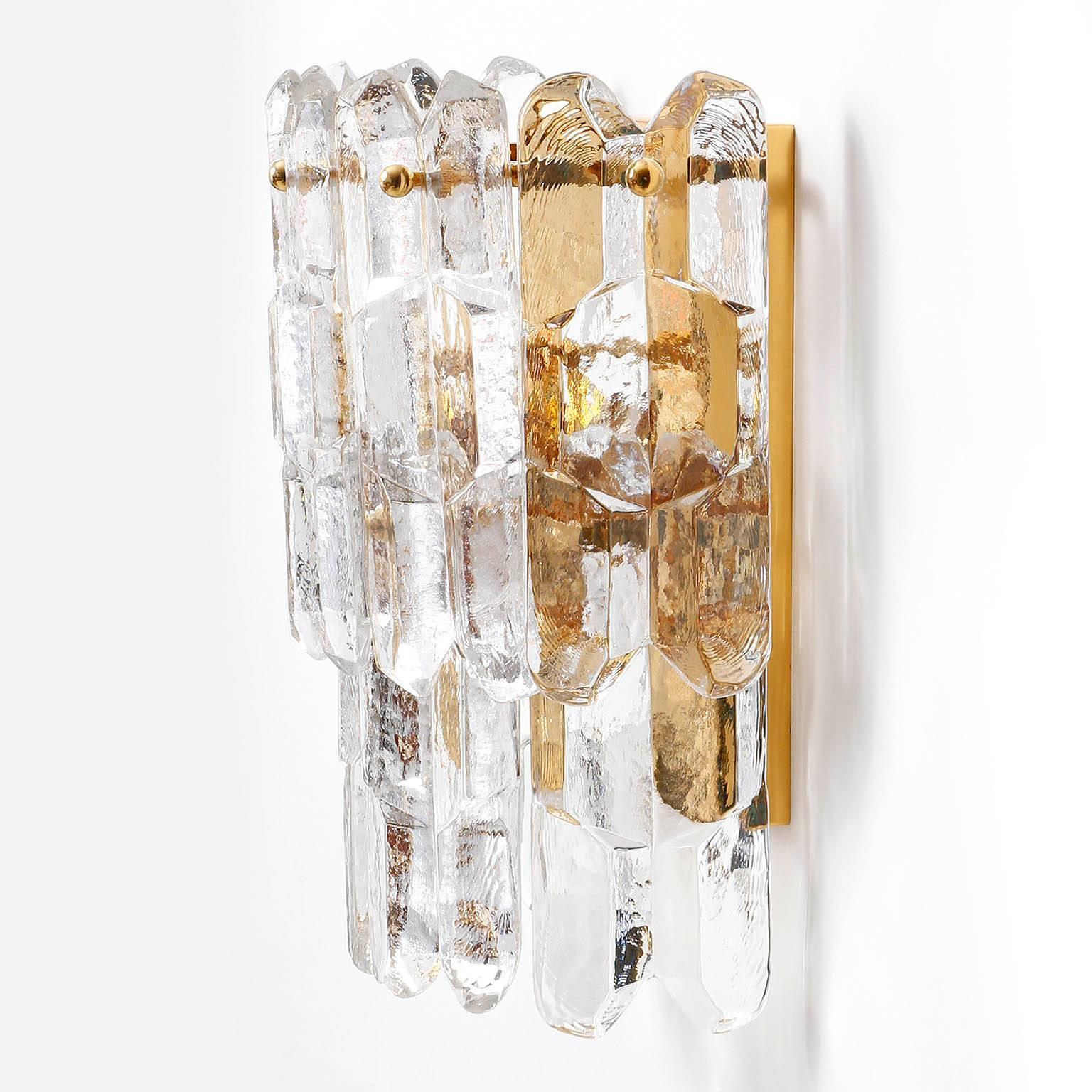 Kalmar Sconces, Gilt Brass Glass, 1970 In Excellent Condition In Hausmannstätten, AT