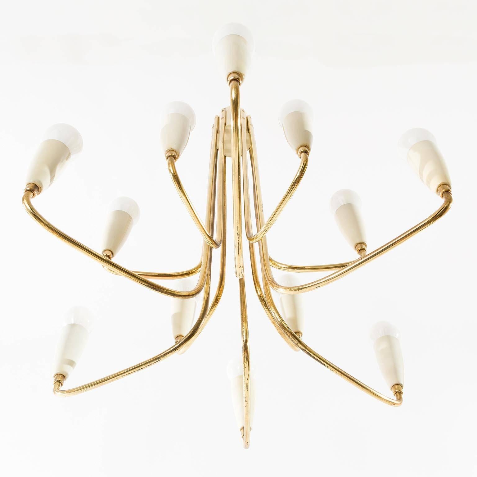 12-Arm Brass Chandelier Pendant Light, 1960s In Good Condition In Hausmannstätten, AT