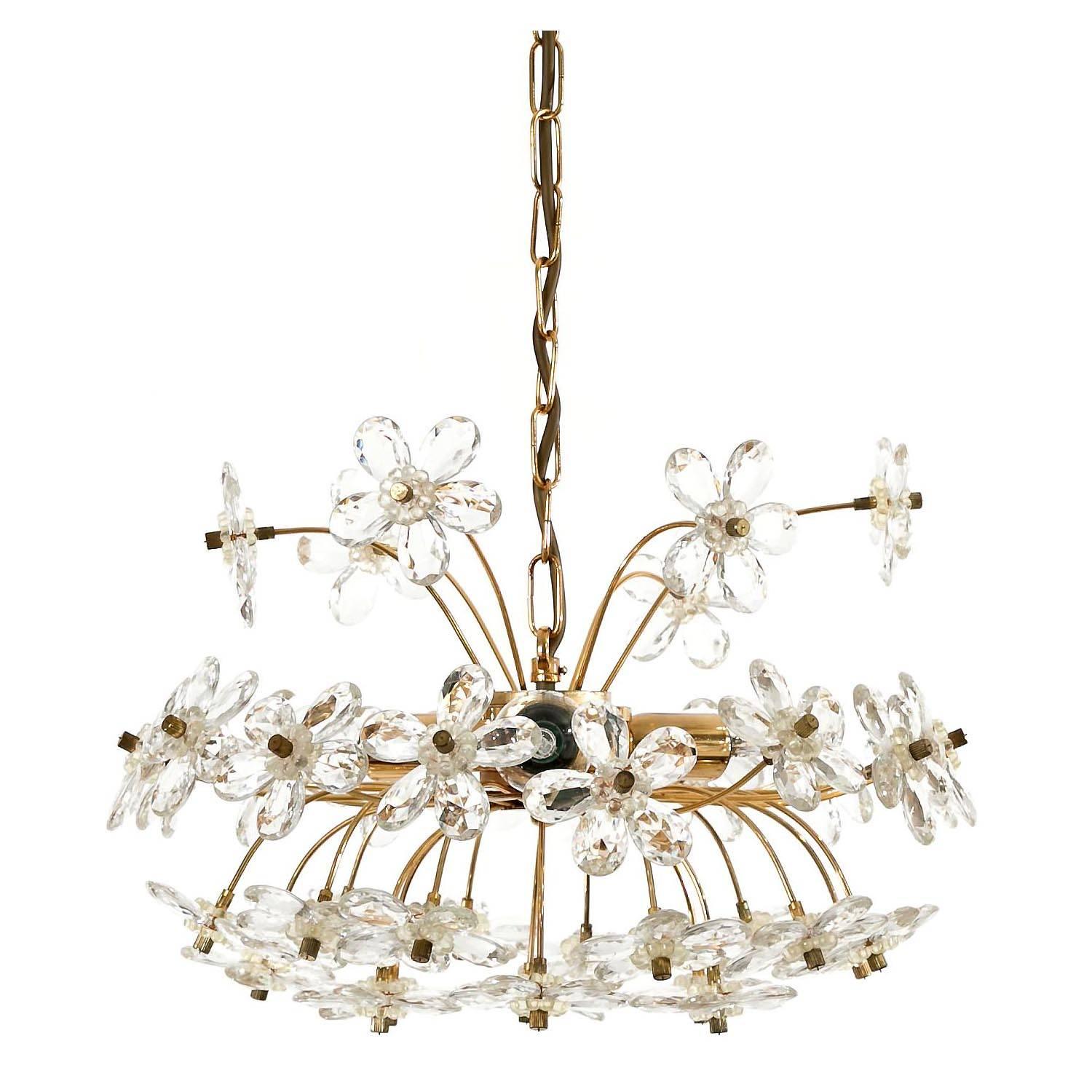 A beautiful floral pendant light with crystal bloomies from Italy, 1960s. Nice patina on brass. The chain can be altered to any length for free. A wider and flatter US canopy (5" W x 1" H) can be provided.

Body of fixture: 16" (40