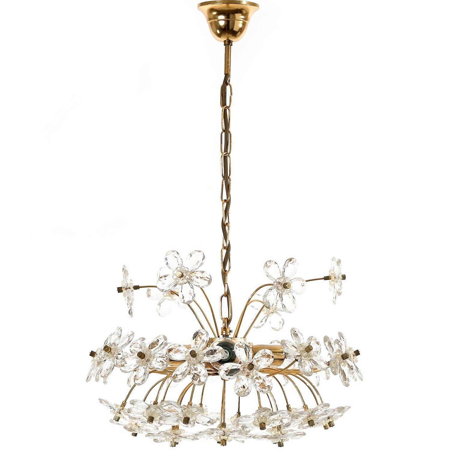 Italian Chandelier or Pendant Light, Brass Crystal Glass, 1906s In Good Condition In Hausmannstätten, AT
