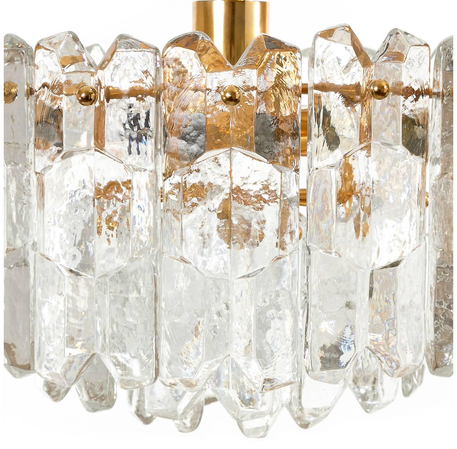 One of Three Kalmar Chandeliers Pendant Lights 'Palazzo', Gilt Brass Glass, 1970 For Sale 1