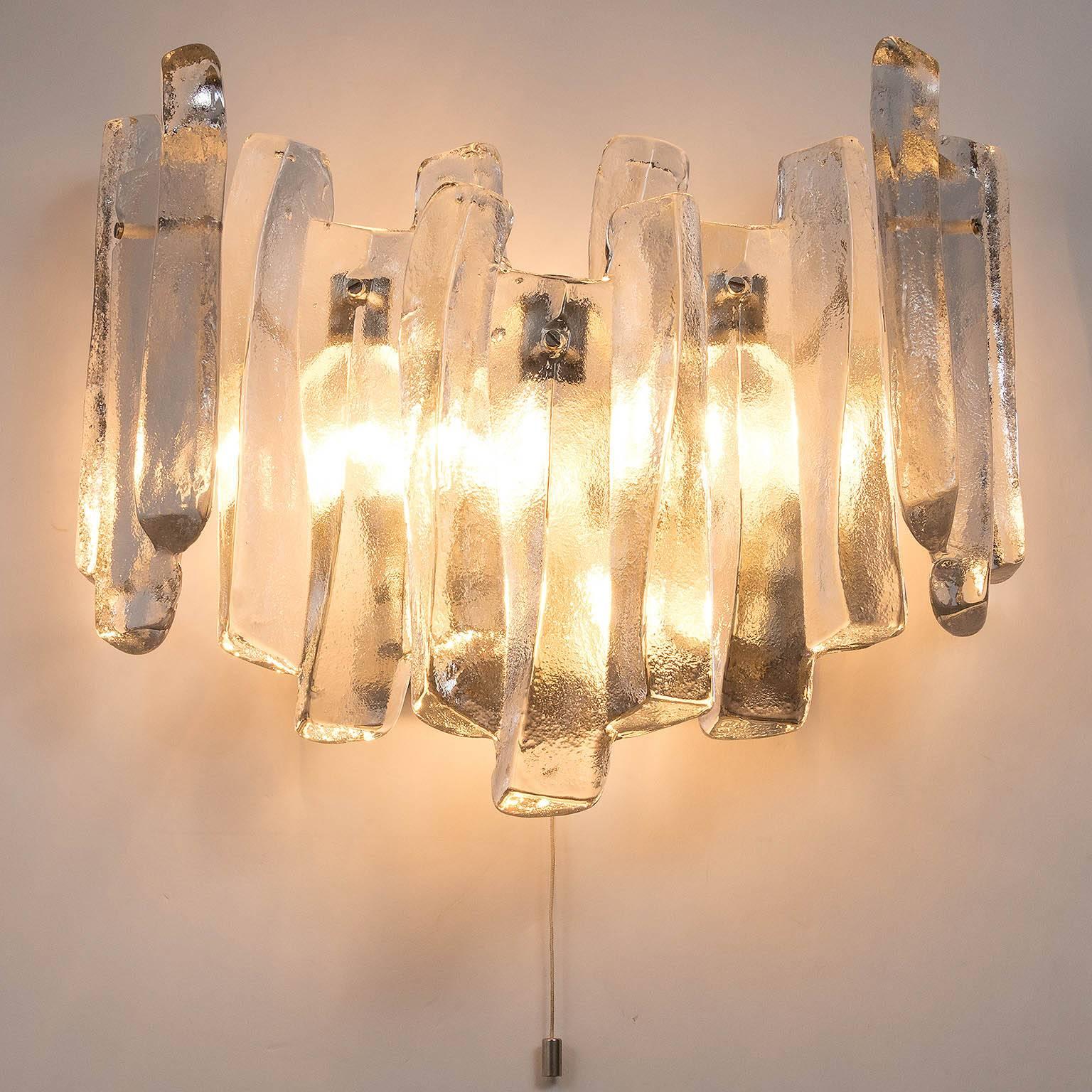 1960s Large Kalmar Ice Glass Sconce, 1960s In Excellent Condition For Sale In Hausmannstätten, AT