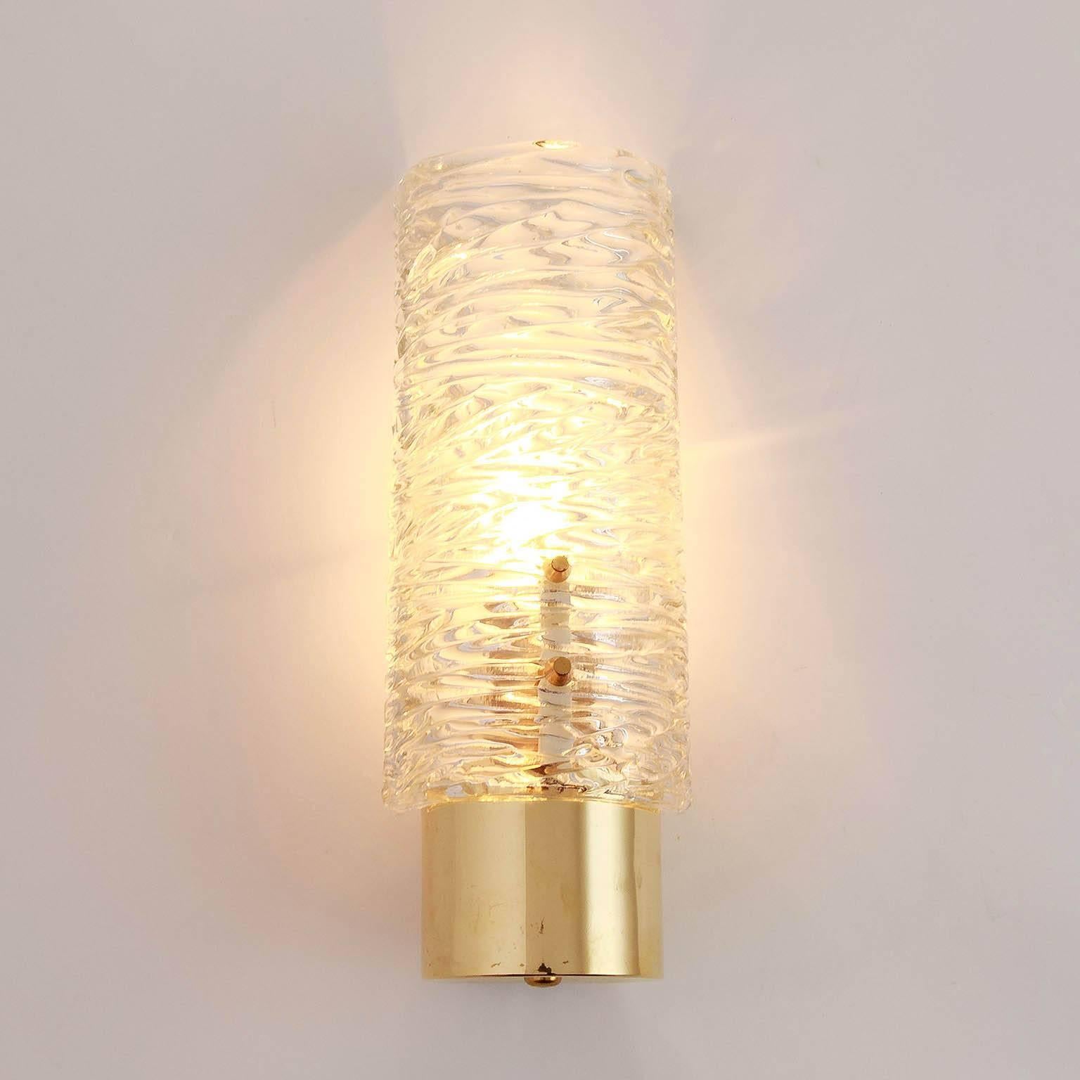One of Six Kalmar Brass and Glass Sconces, 1950s In Good Condition For Sale In Hausmannstätten, AT