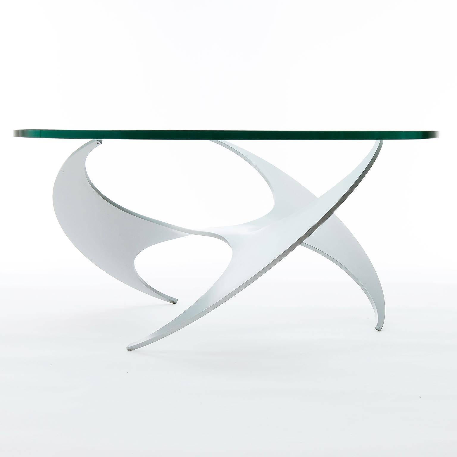 A cocktail table made of glass and aluminum by Knut Hesterberg, manufactured in Mid-Century in 1970s.
Shipping price depends on if we should ship the base and the glass top. The shipping price is much cheaper if we only should ship the base without
