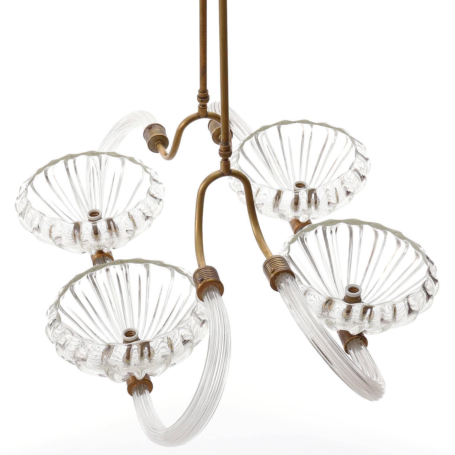 Barovier Chandelier, Glass and Brass, Italy, 1940s In Good Condition In Hausmannstätten, AT