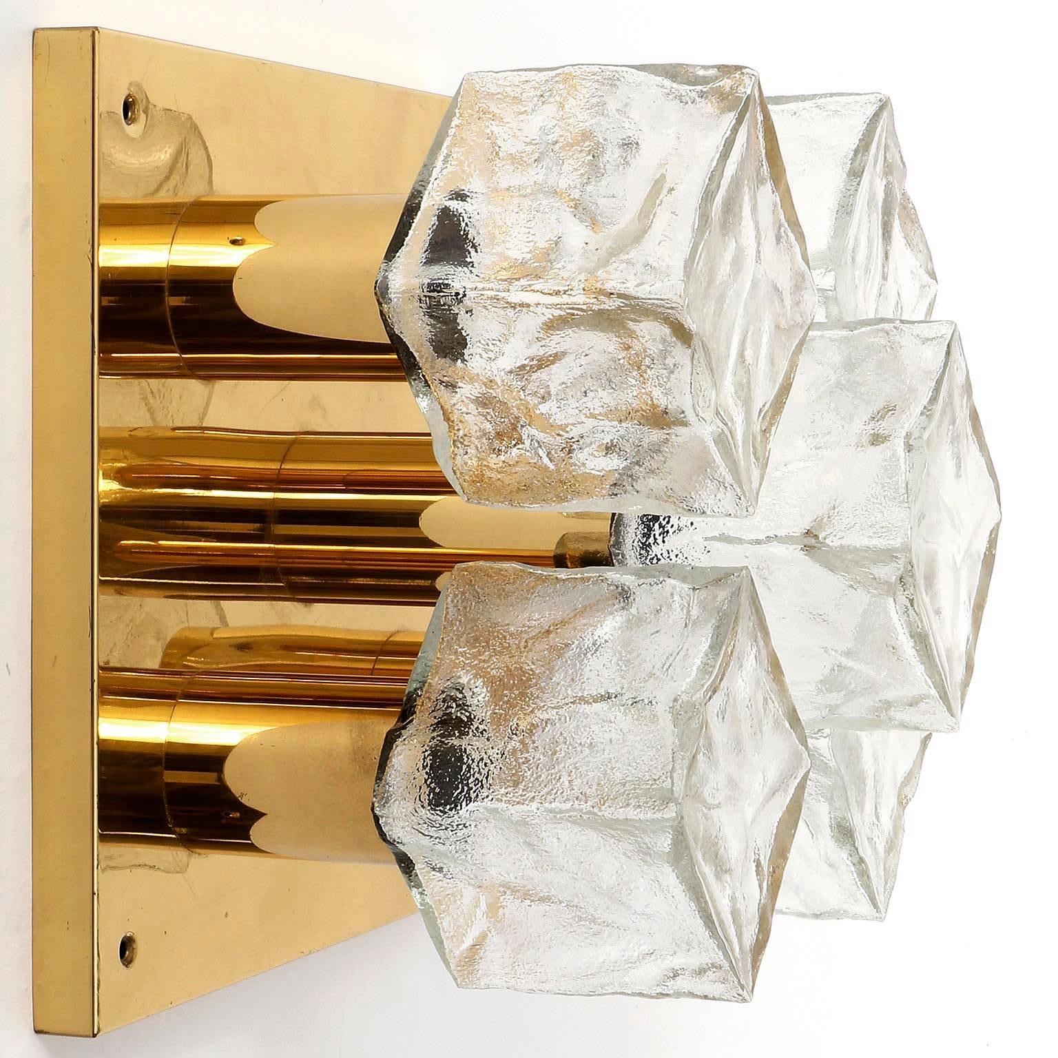 Four Modulare Kalmar Flush Mount Lights or Sconces, Brass Cast Glass, 1970 In Good Condition For Sale In Hausmannstätten, AT