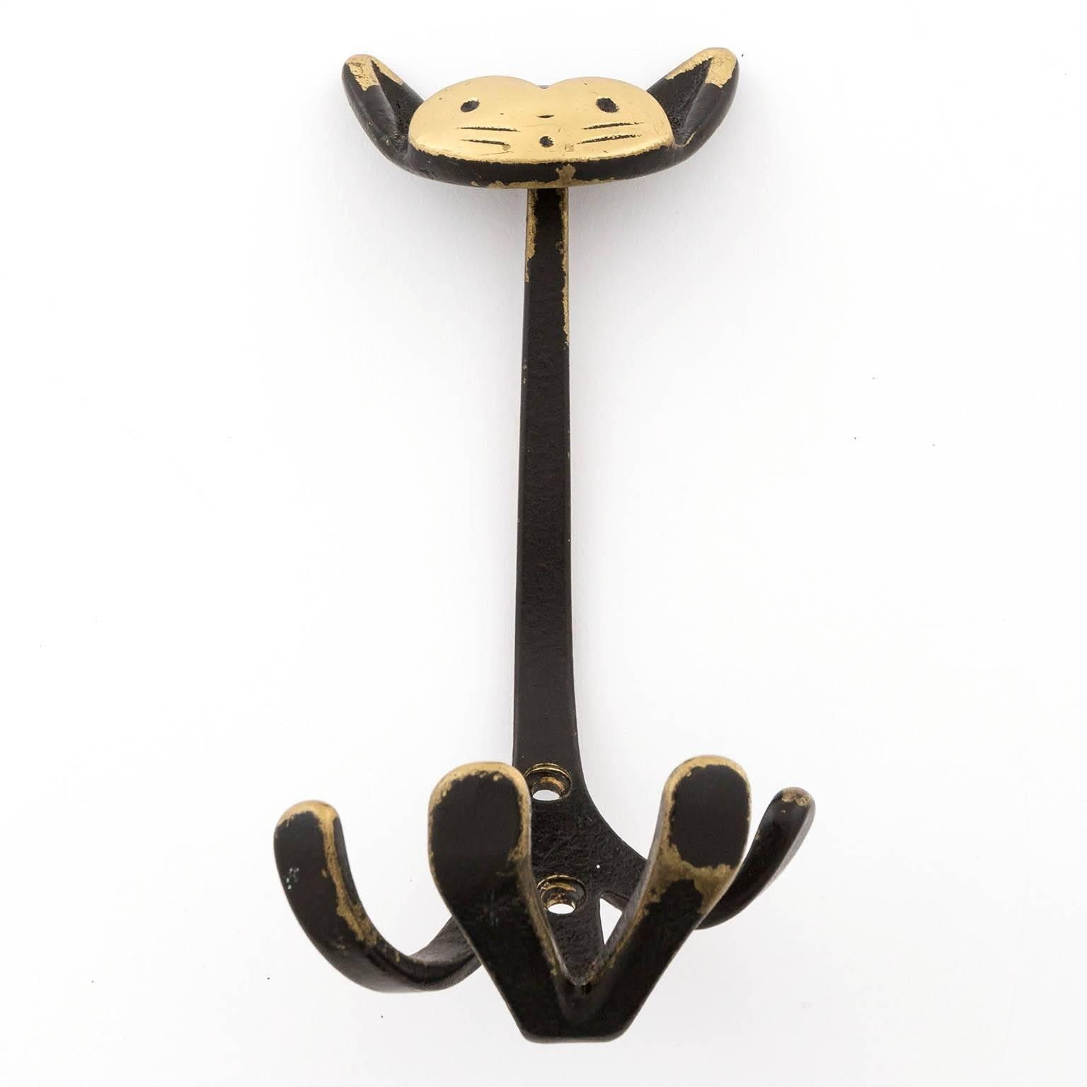 Cat Coat Wall Hook Hanger Blackened Brass by Walter Bosse, Austria, 1950s In Excellent Condition In Hausmannstätten, AT