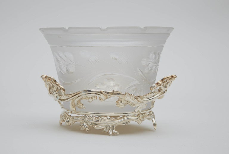 20th Century English 1900s Butter or Cheese Dish For Sale