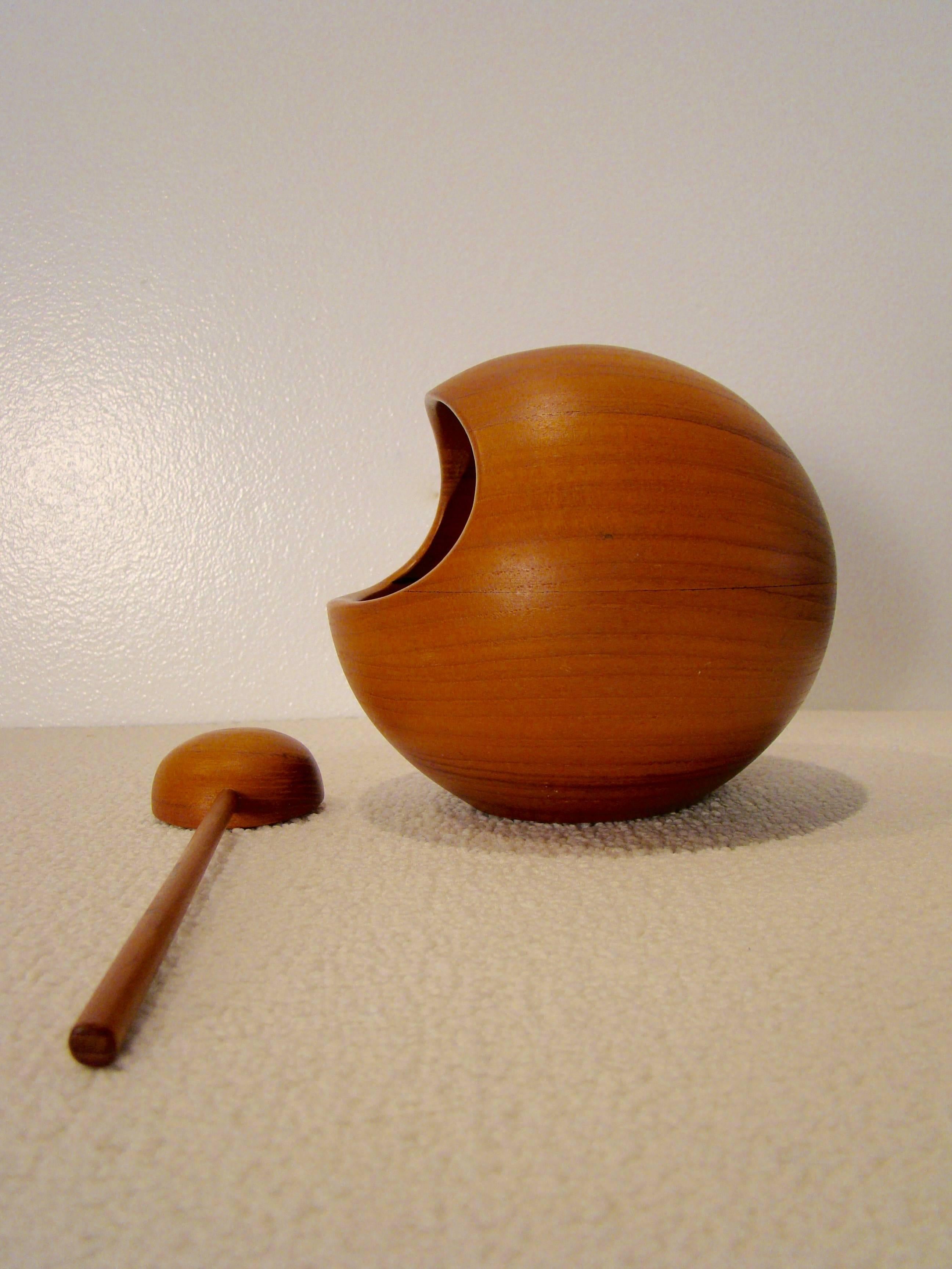 Sculptural hand-turned teak table/serving accessory represents the highest skill level (Konst) Sowe craftspeople/artisans offer. The 'nut orb' is coveted and appreciated by collectors of complex Scandinavian wood craft, furnishings and Swedish