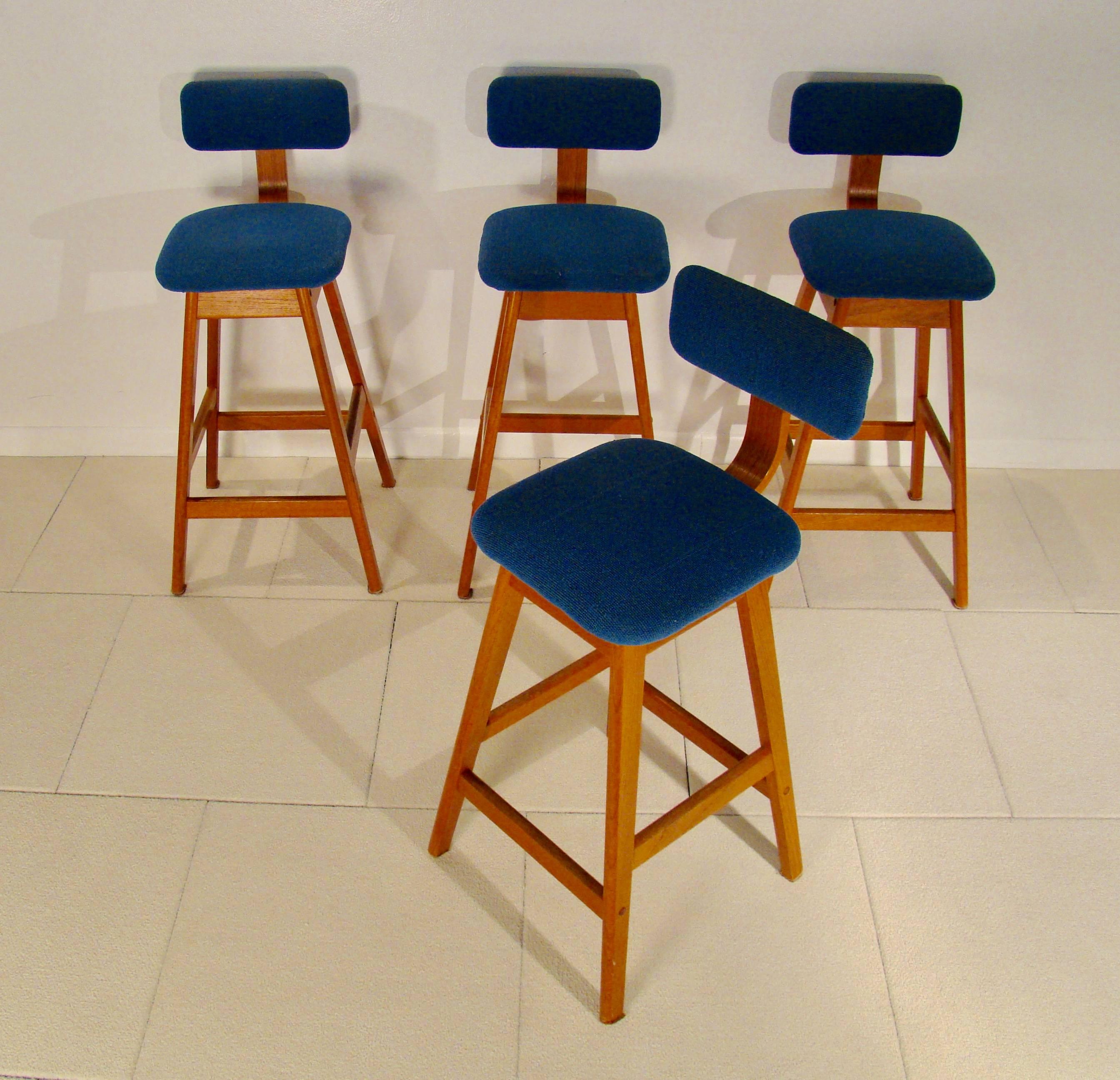 Set of four Danish teak bentwood counter height stools by Vamdrup Stolefabrick, Denmark.