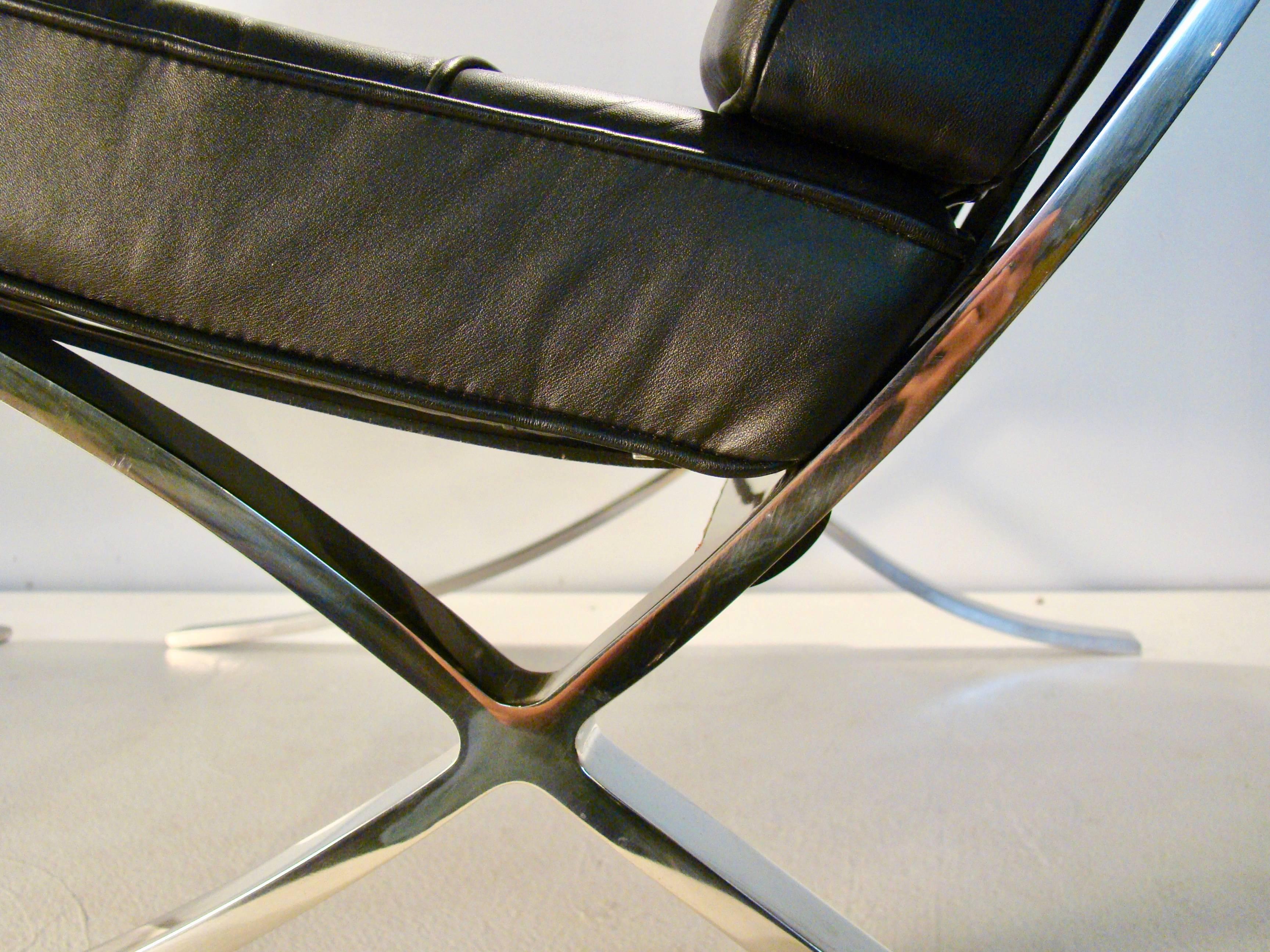 Mid-Century Modern Mies Van Der Rohe for Knoll Pair of Barcelona Chairs, circa 1970s