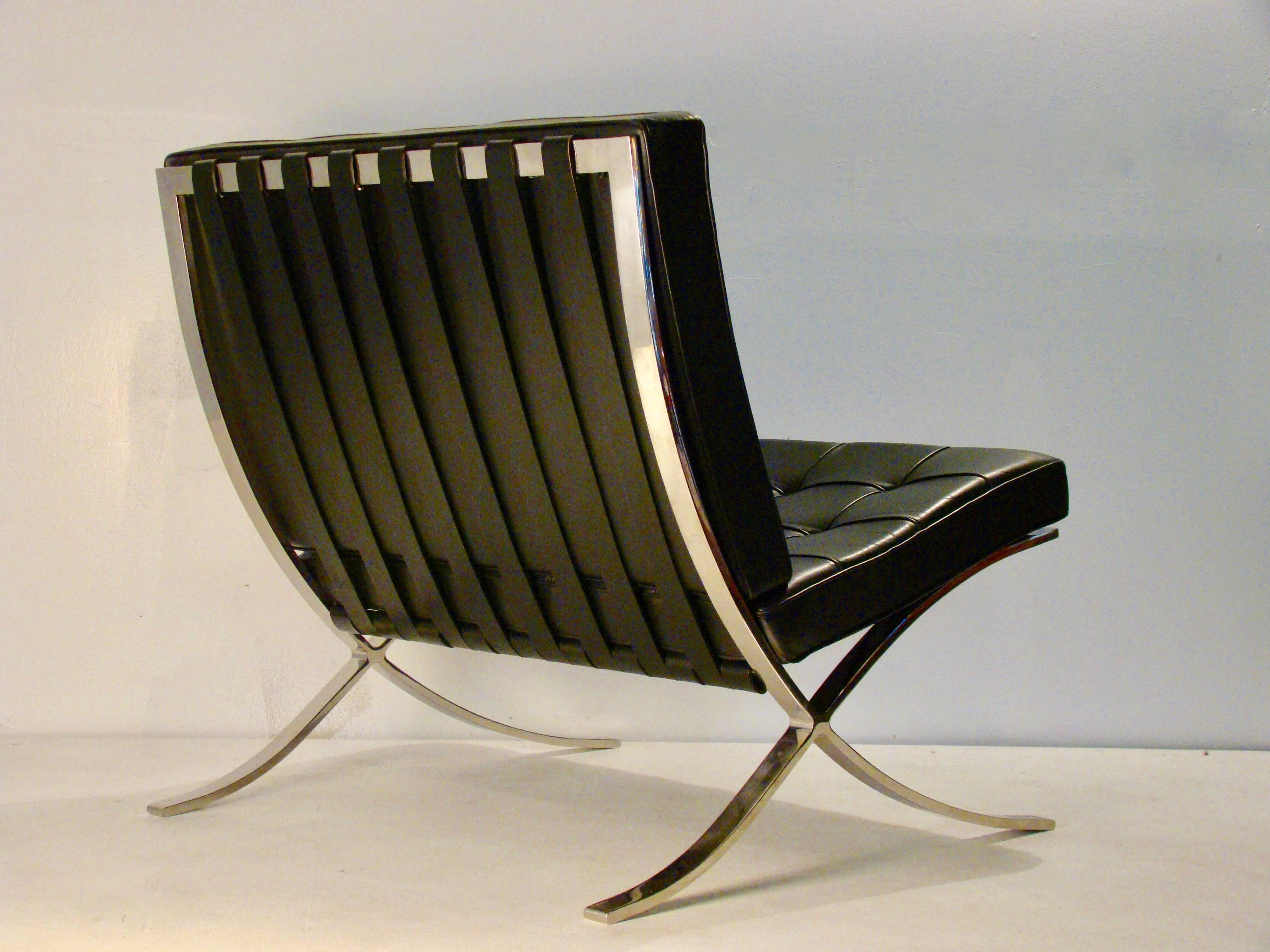 American Mies Van Der Rohe for Knoll Pair of Barcelona Chairs, circa 1970s