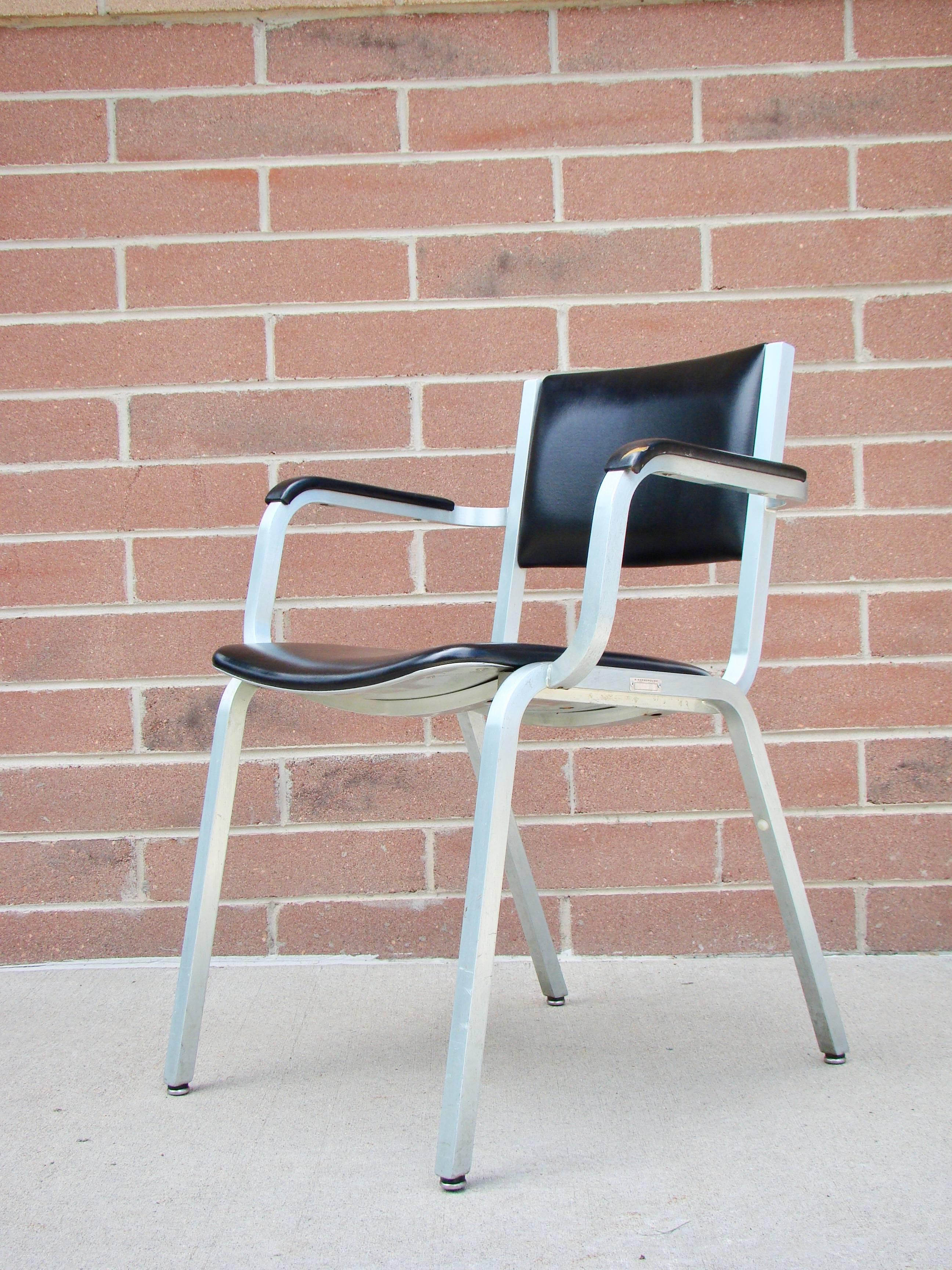Industrial Aluminium Machine Age Armchair by Steelcase, circa 1950s In Good Condition For Sale In Denver, CO