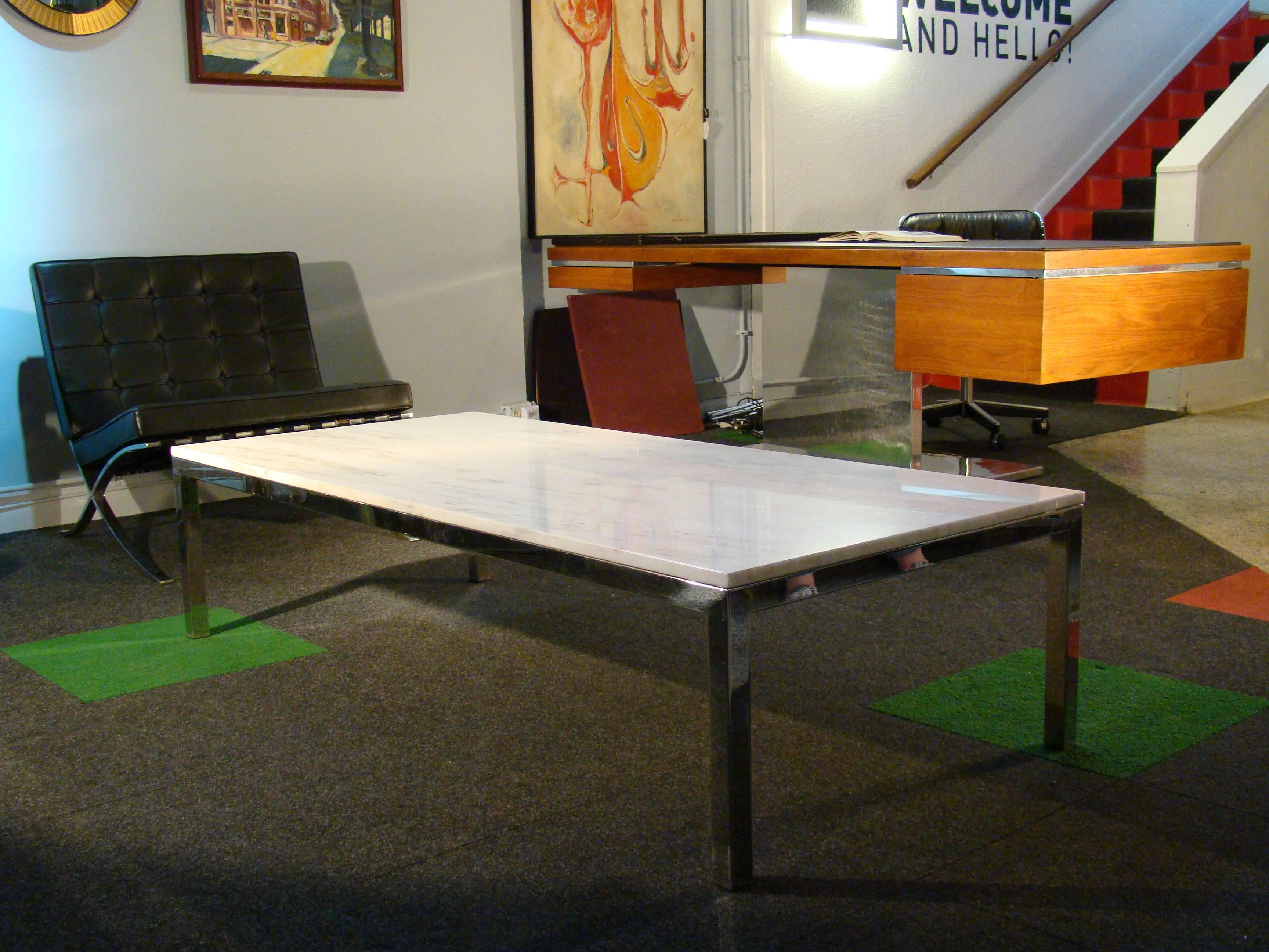 Late 20th Century Marble and Chrome Rectangular Coffee Table after Florence Knoll