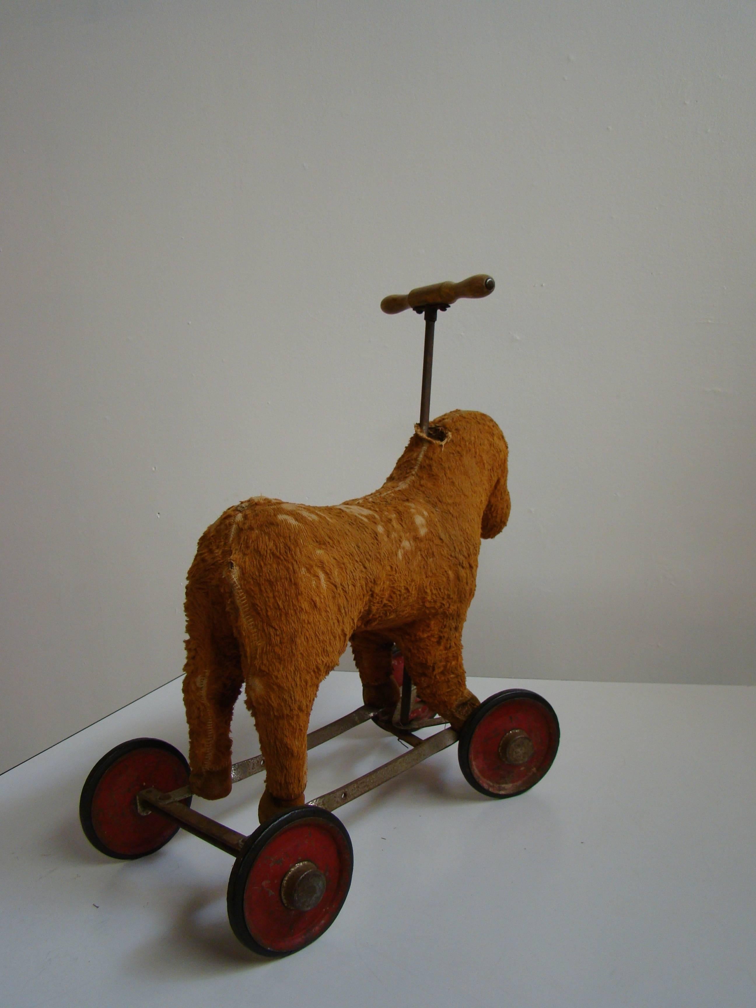 Early 20th Century Folk Art Americana Horse Child's Pull Toy In Good Condition For Sale In Denver, CO