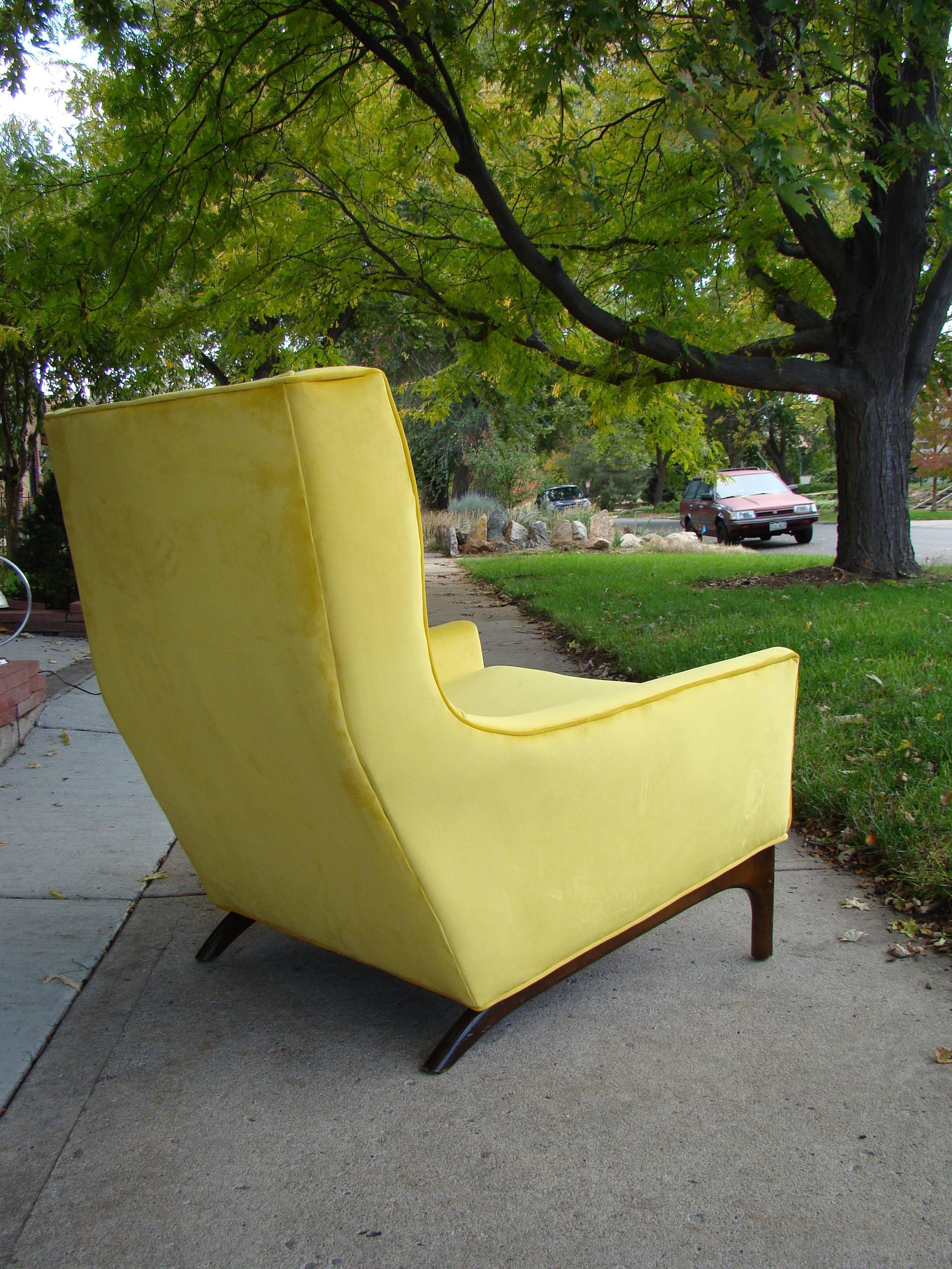 20th Century Vintage, 1960s Yellow Citrine Italian Wingback Upholstered Lounge Chair