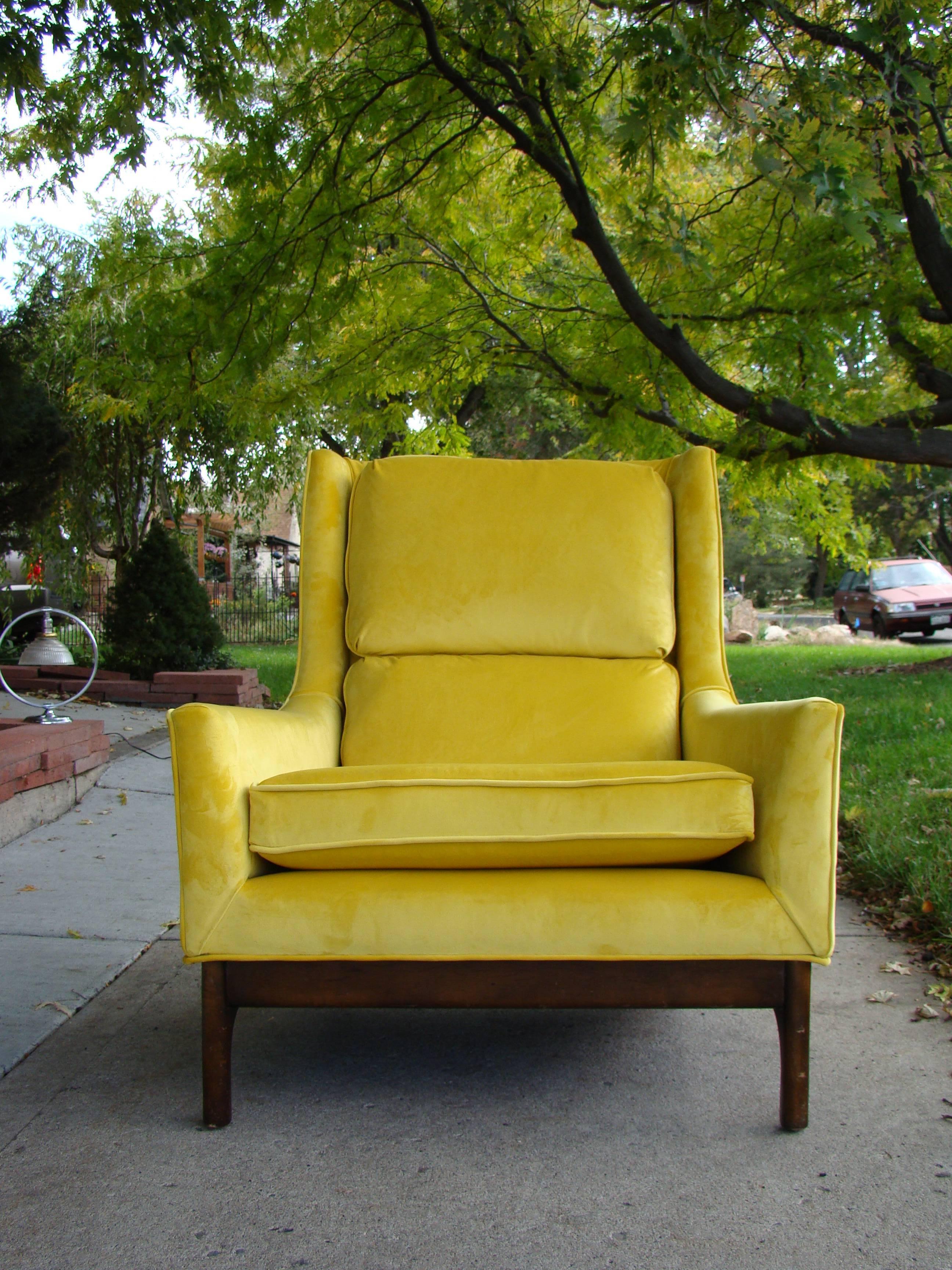 Mid-Century Modern Vintage, 1960s Yellow Citrine Italian Wingback Upholstered Lounge Chair