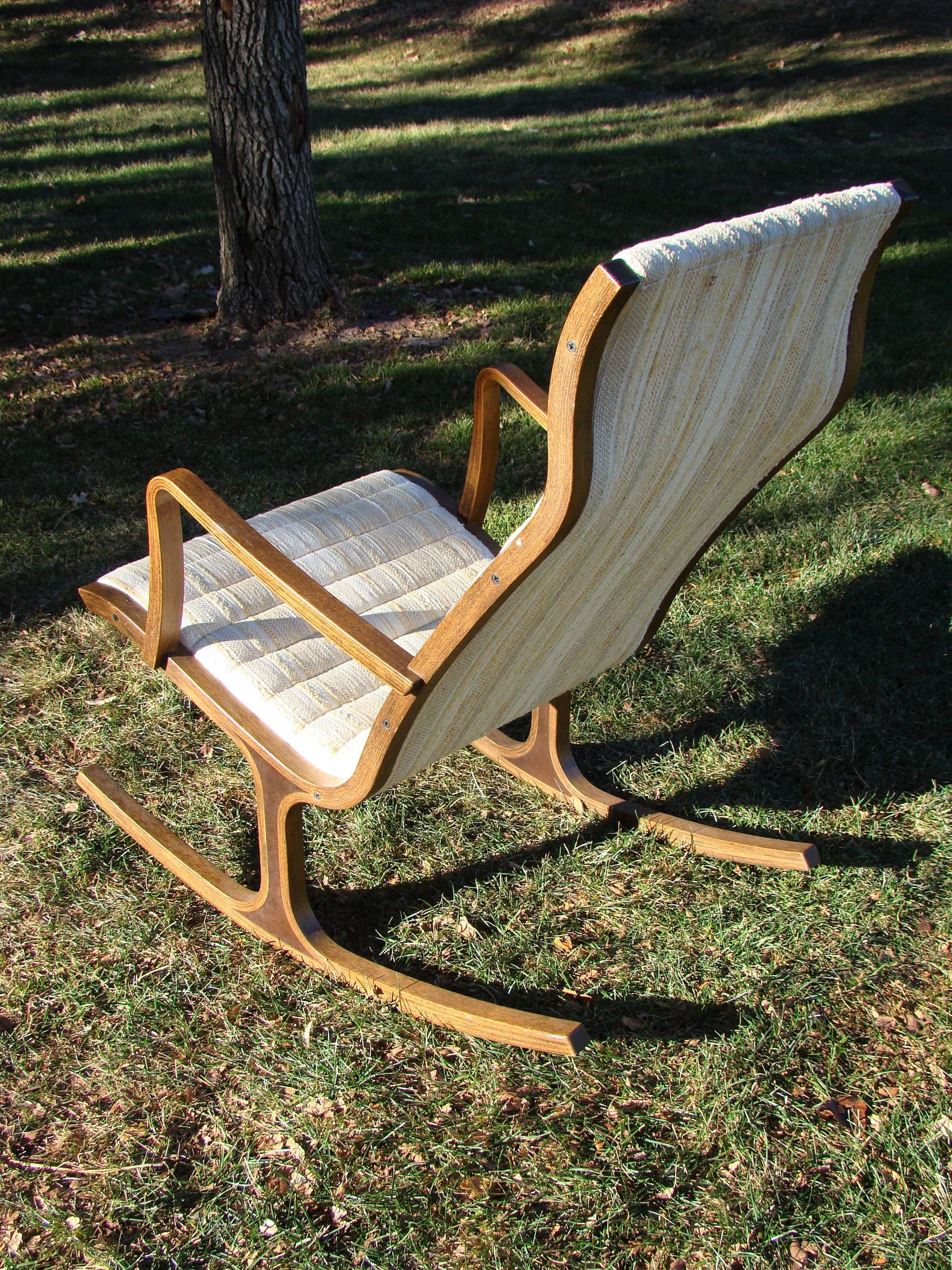 Late 20th Century Mitsumasa Sugasawa for Tendo Mokko, Heron Rocking Chair, circa 1960s, Japan For Sale