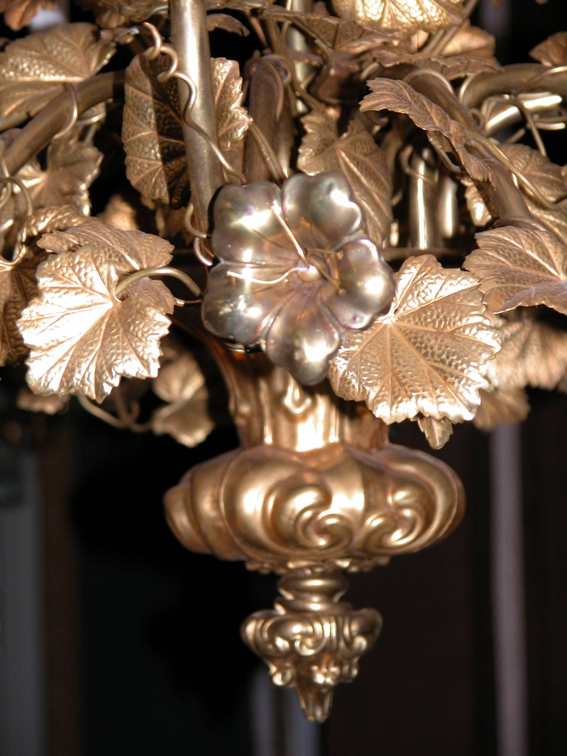 English 19th Century Gilded Brass Twelve-Light Chandelier of Nasturtium Flowers & Leaves