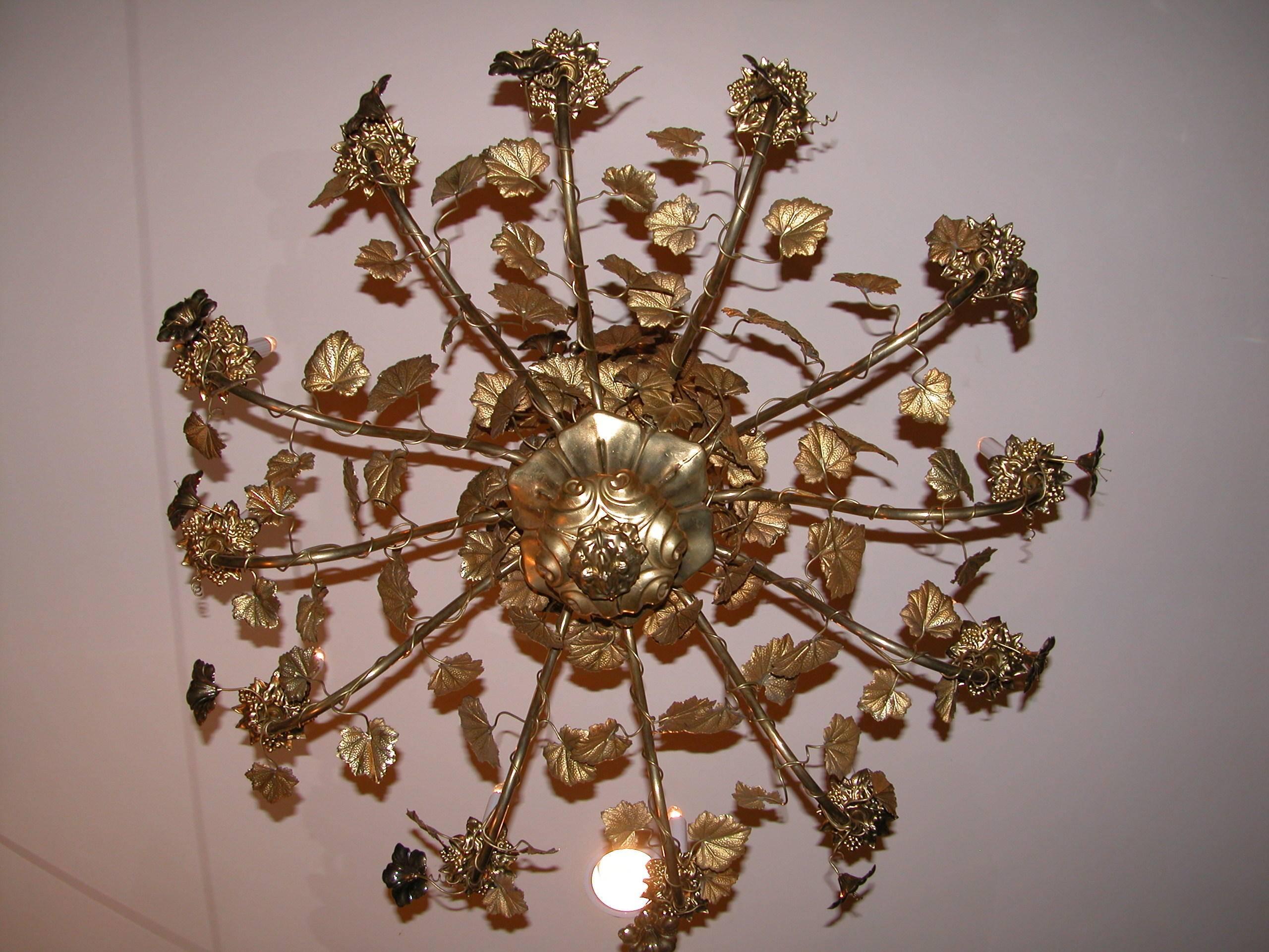 19th Century Gilded Brass Twelve-Light Chandelier of Nasturtium Flowers & Leaves 1