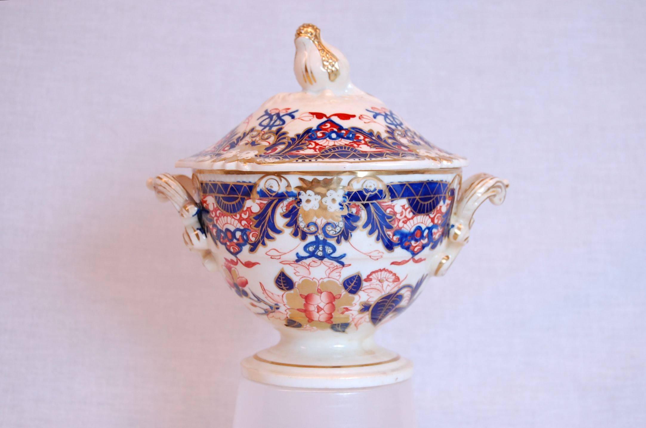 High Victorian Mid-19th Century English Staffordshire Tureen with Liner Plate and Lid