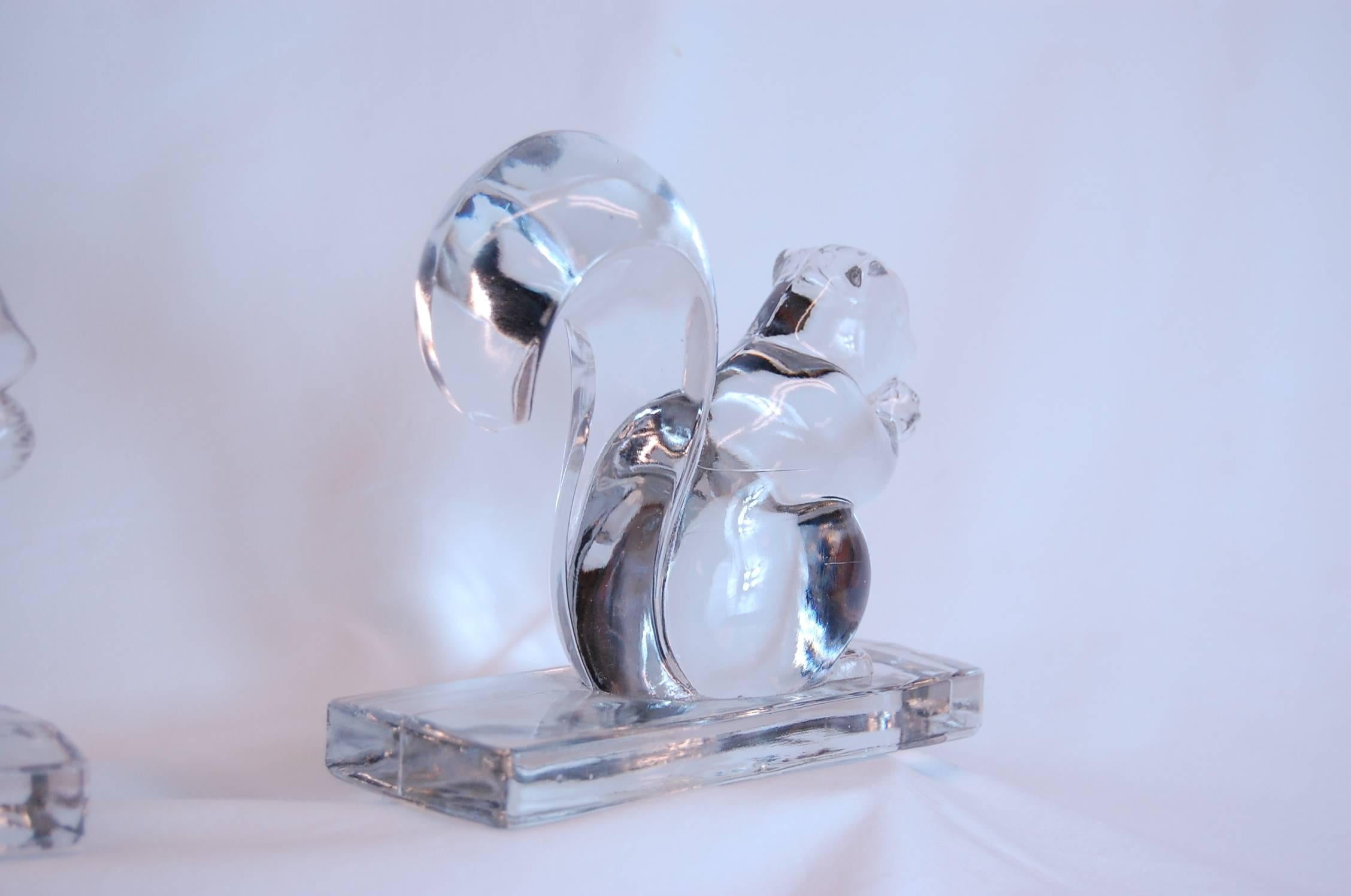 Pair of Czechoslovakian Clear Glass Figures of Squirrels, circa 1950 In Excellent Condition In Pittsburgh, PA