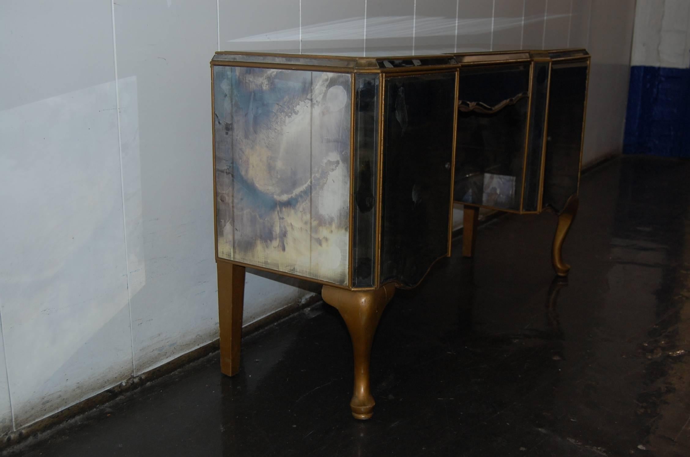 Art Deco 1950s Mirrored Dressing Table with Gold Painted Legs and Trim For Sale