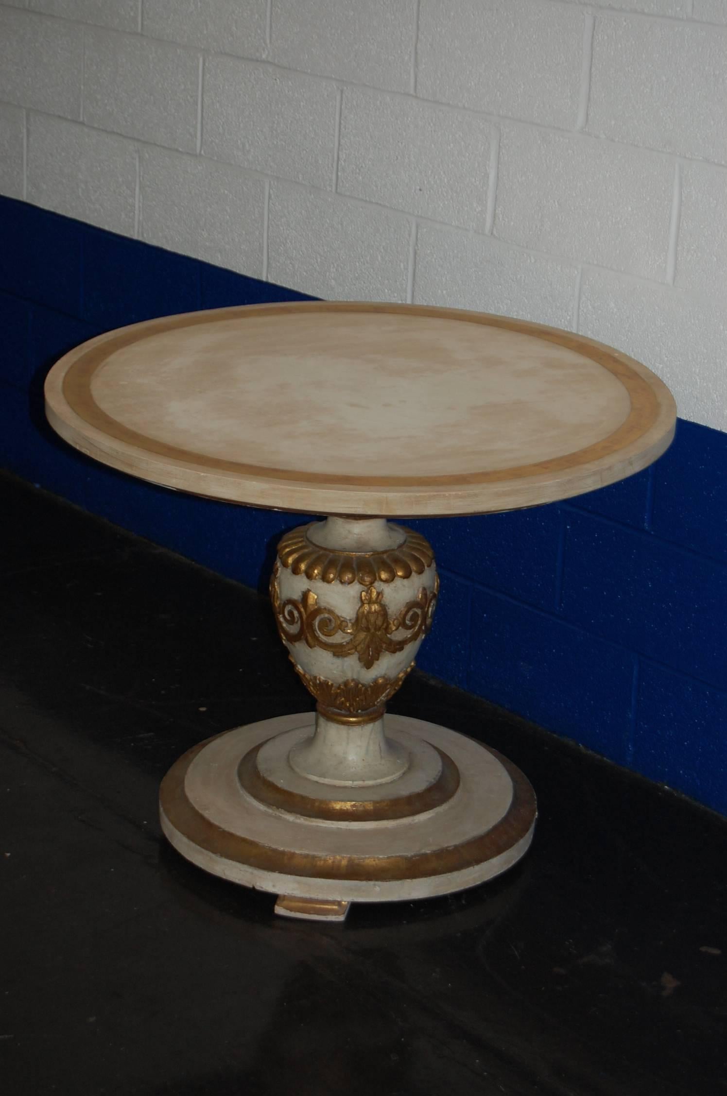Mid-20th Century Painted Italian Table with Carved Urn Column and Gold Accents For Sale 1