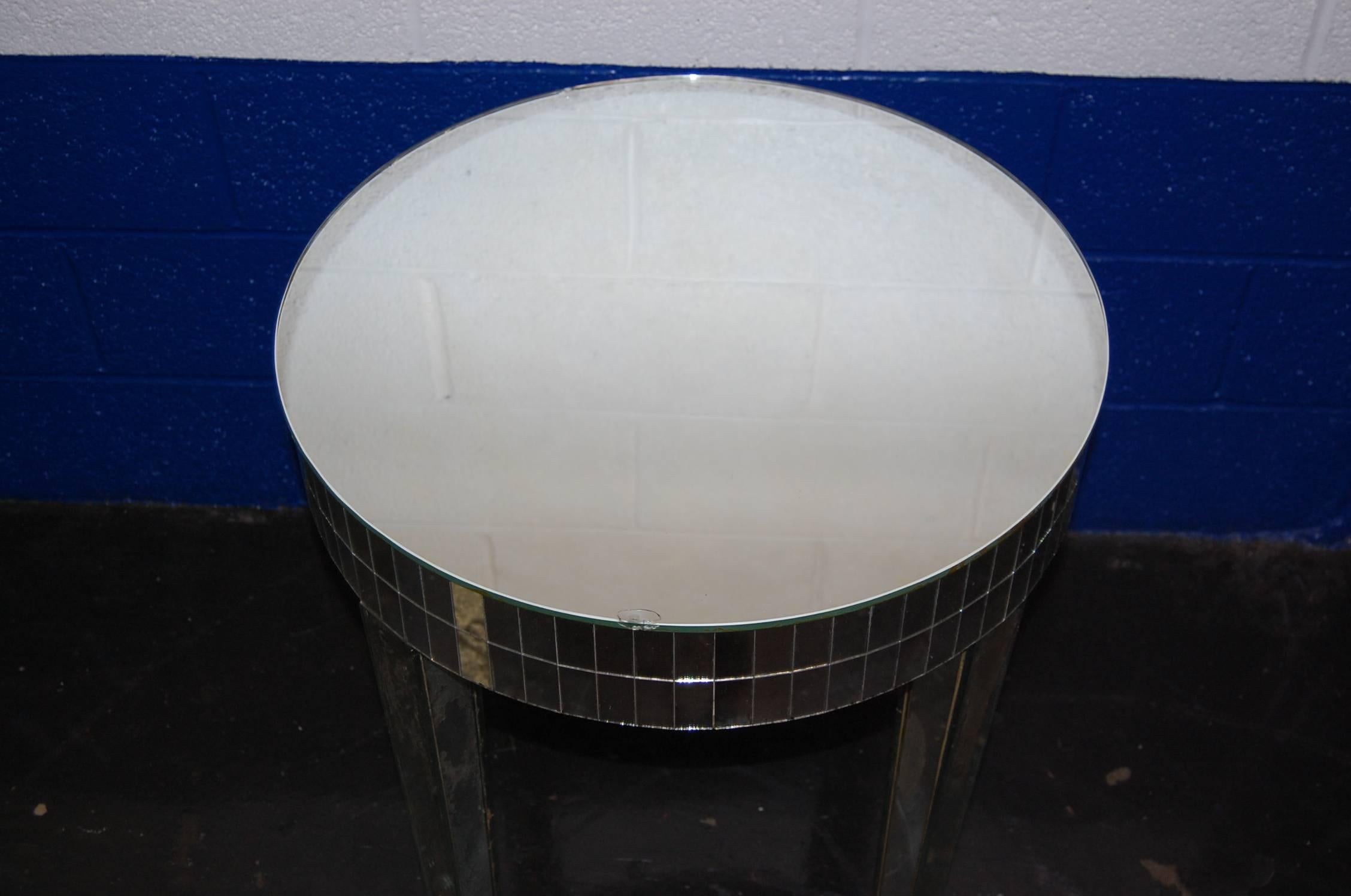 Unknown Mid-20th Century Circular Mirrored Side Table For Sale