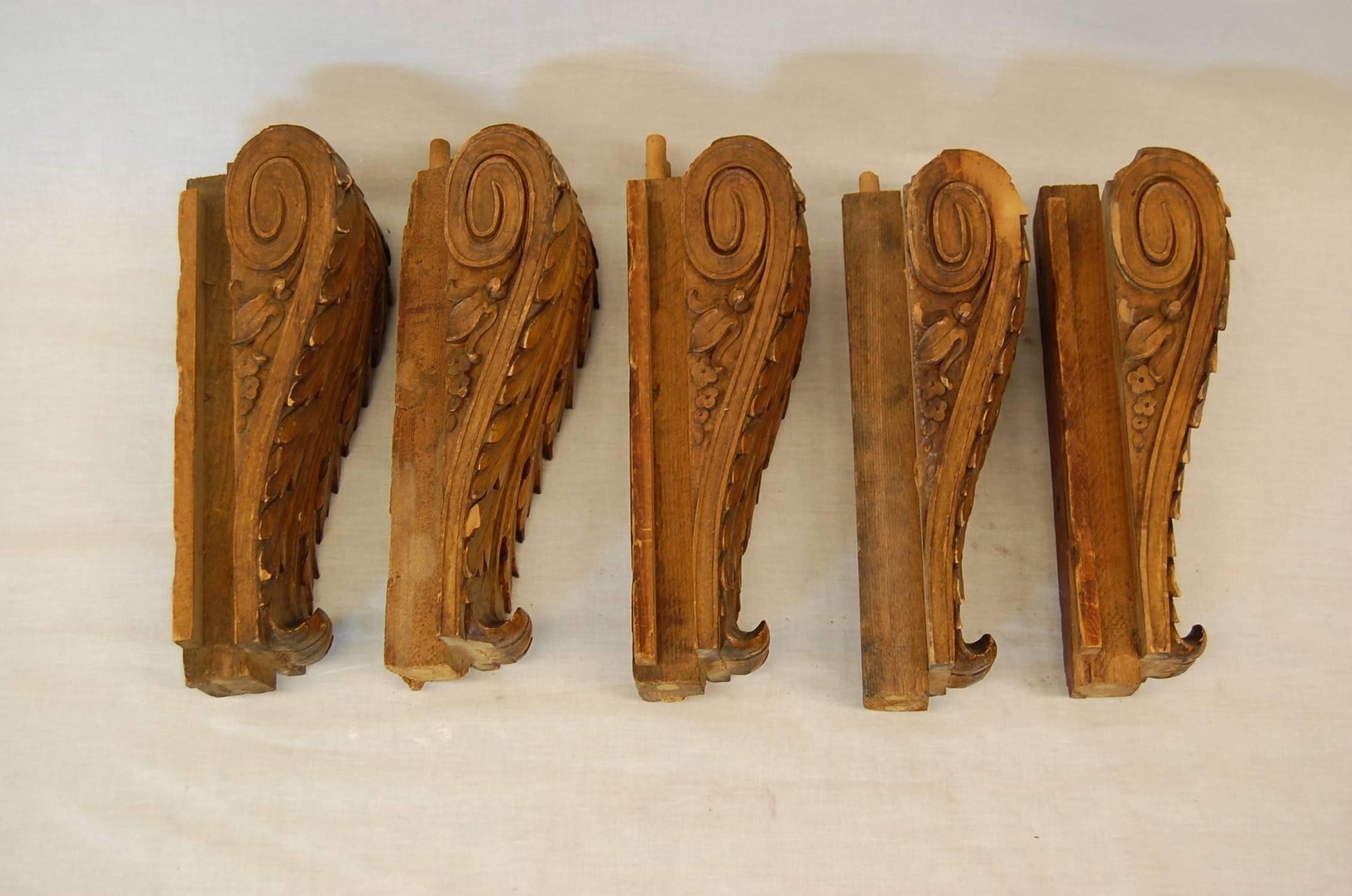 Early 20th Century Set of Five Beechwood Carved Brackets, circa 1920s