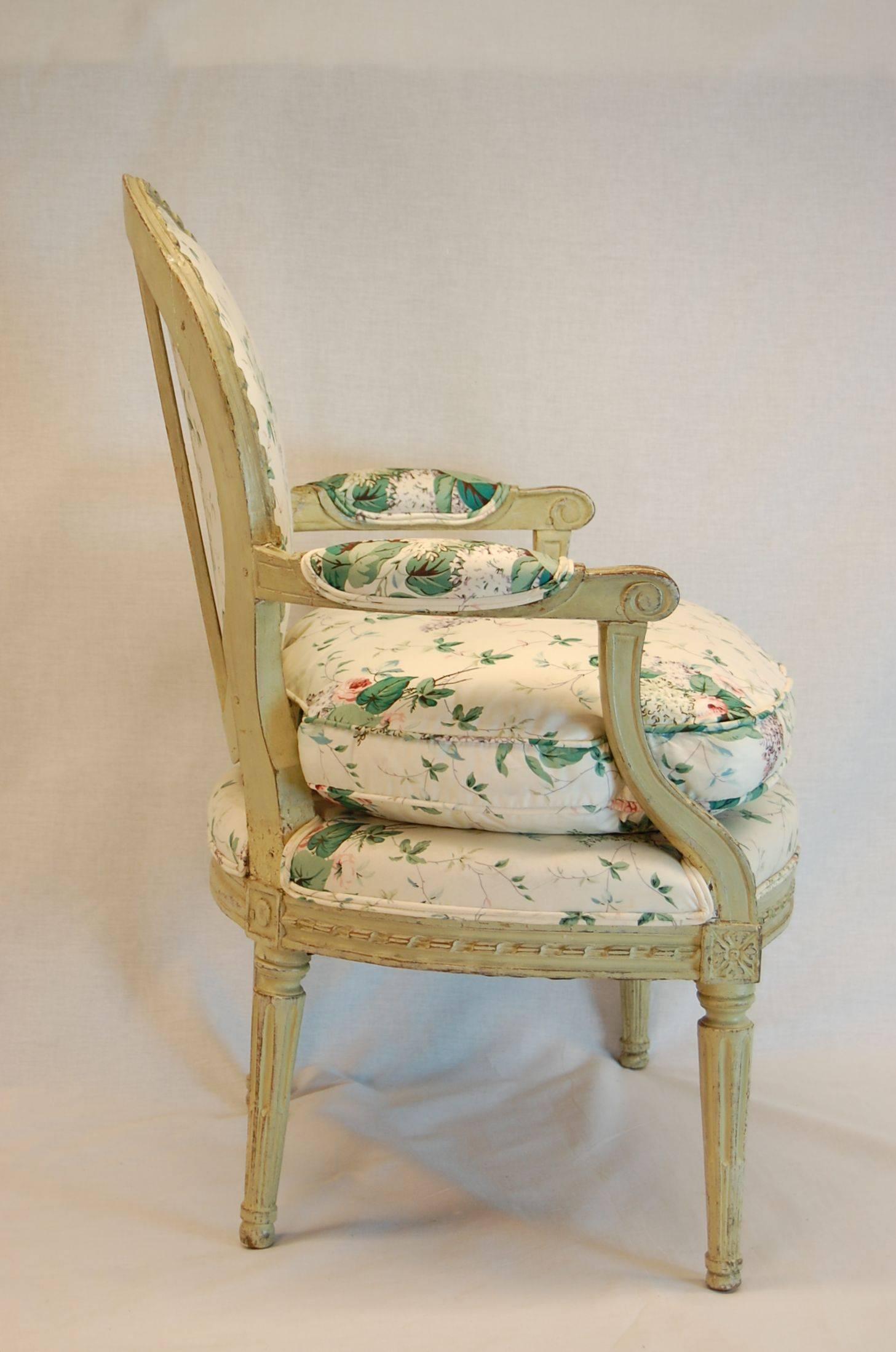 Louis XVI Carved Wood Fauteuil in Green Painted Finish, circa 1800 1