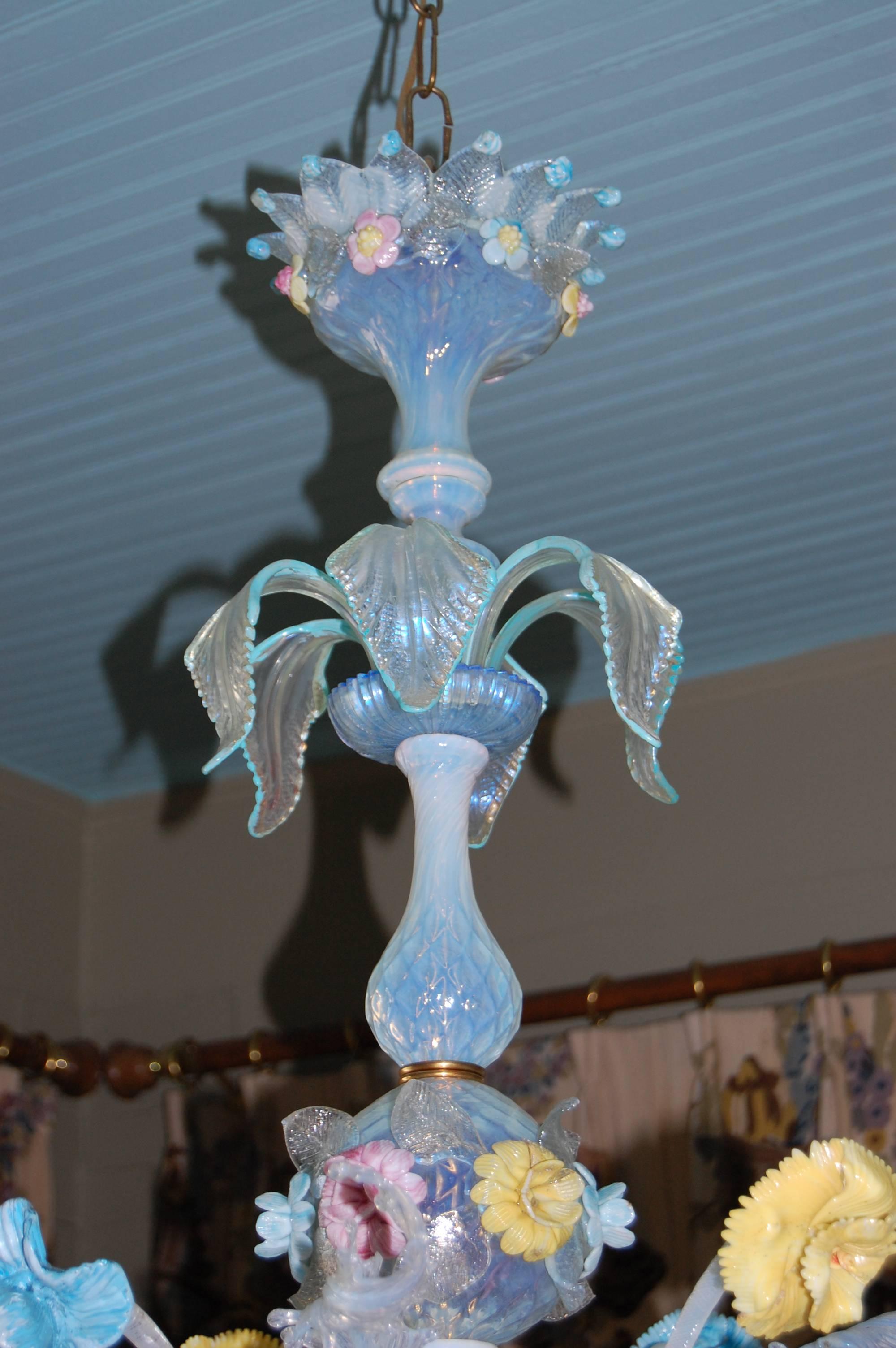 Early 20th Century Italian Venetian Six-Light Chandelier with Floral Sprays In Excellent Condition For Sale In Pittsburgh, PA