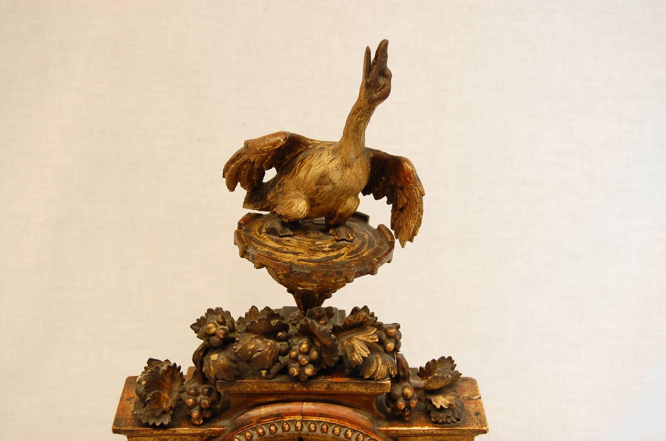 English 19th Century Carved Wood and Gilded Shelf Clock with Carved Bird Finial For Sale
