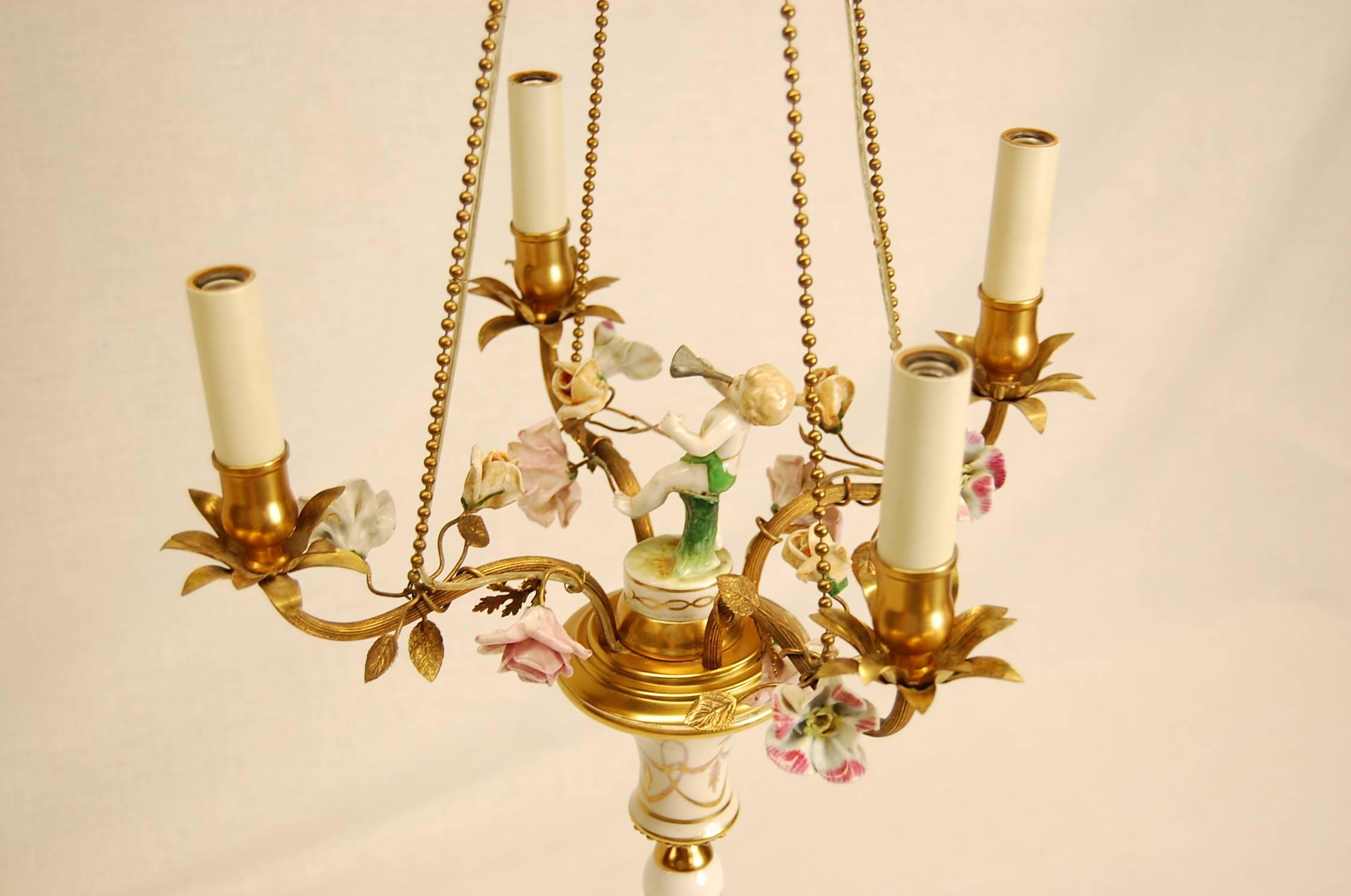 French Gilt Metal Chandelier with Hand-Painted Flowers, Early 20th Century 2