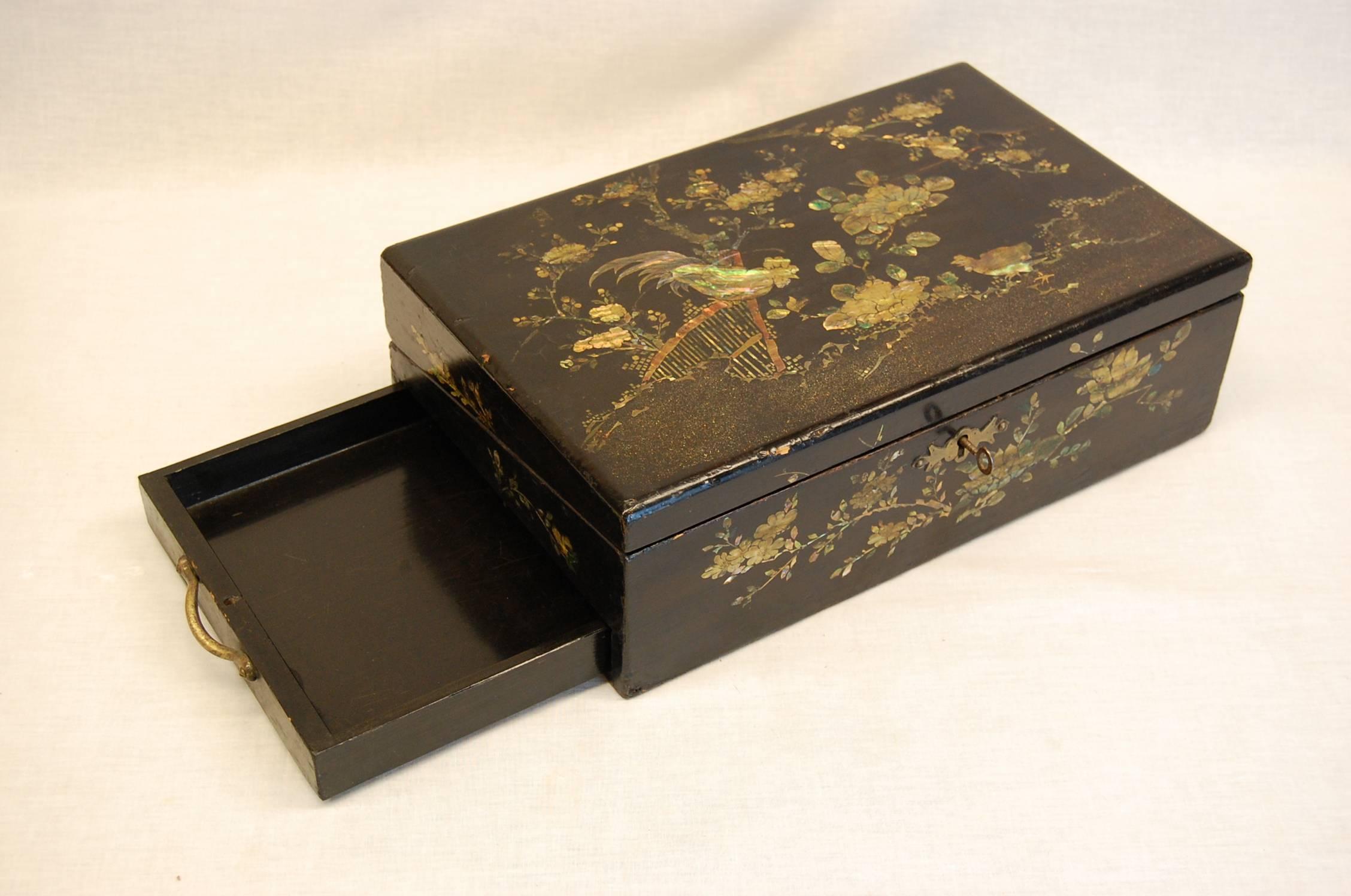 Mid-19th Century 19th Century Chinoiserie Decorated Inlaid Writing Box