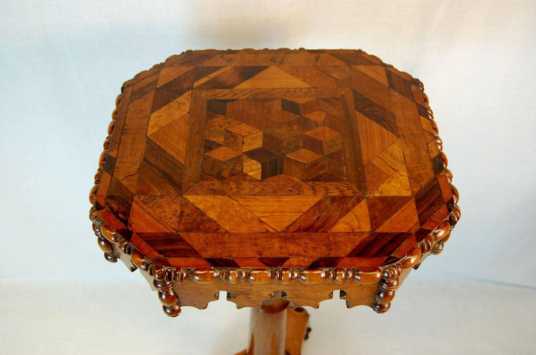 A William IV Parquetry Candle Stand with Octagonal Top and Gothic Themed Apron In Excellent Condition In Pittsburgh, PA