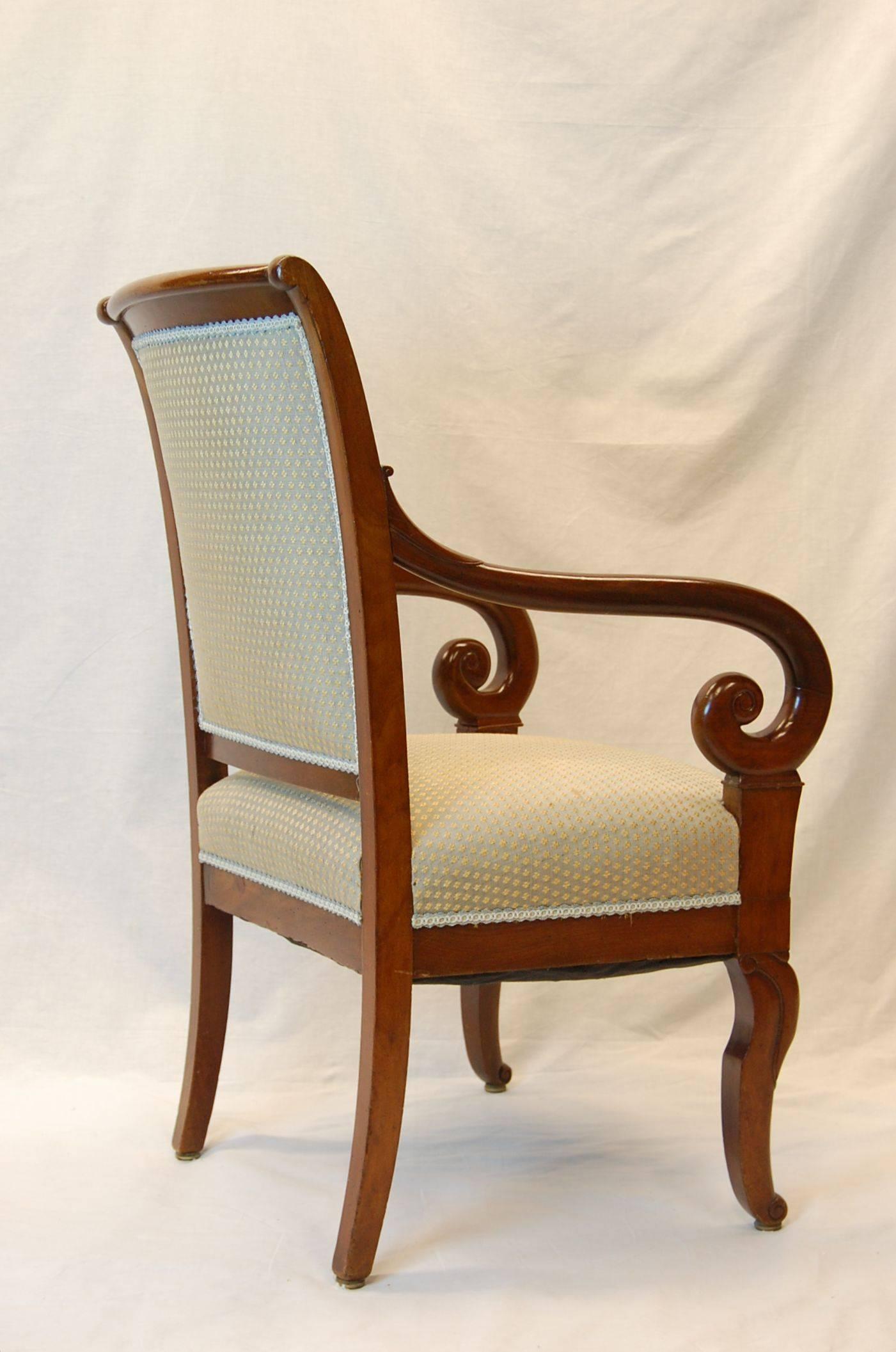 Pair of Carved Mahogany Restauration Period Armchairs, Early 19th Century For Sale 2