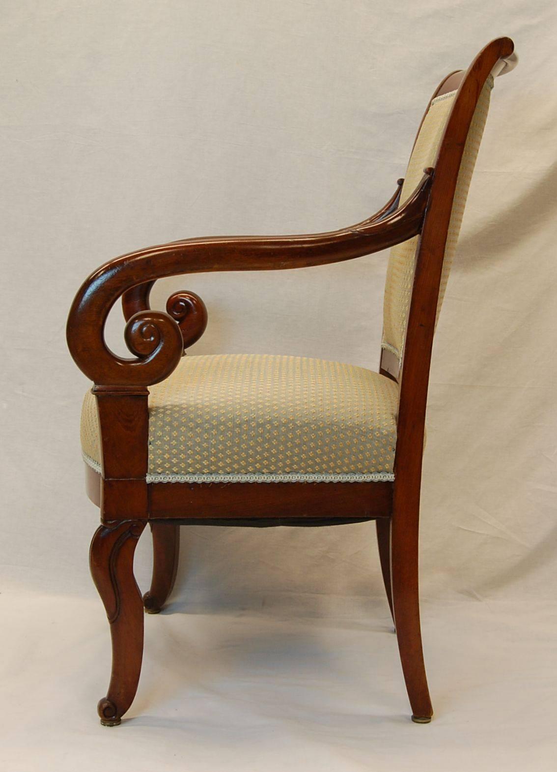 Pair of Carved Mahogany Restauration Period Armchairs, Early 19th Century For Sale 4