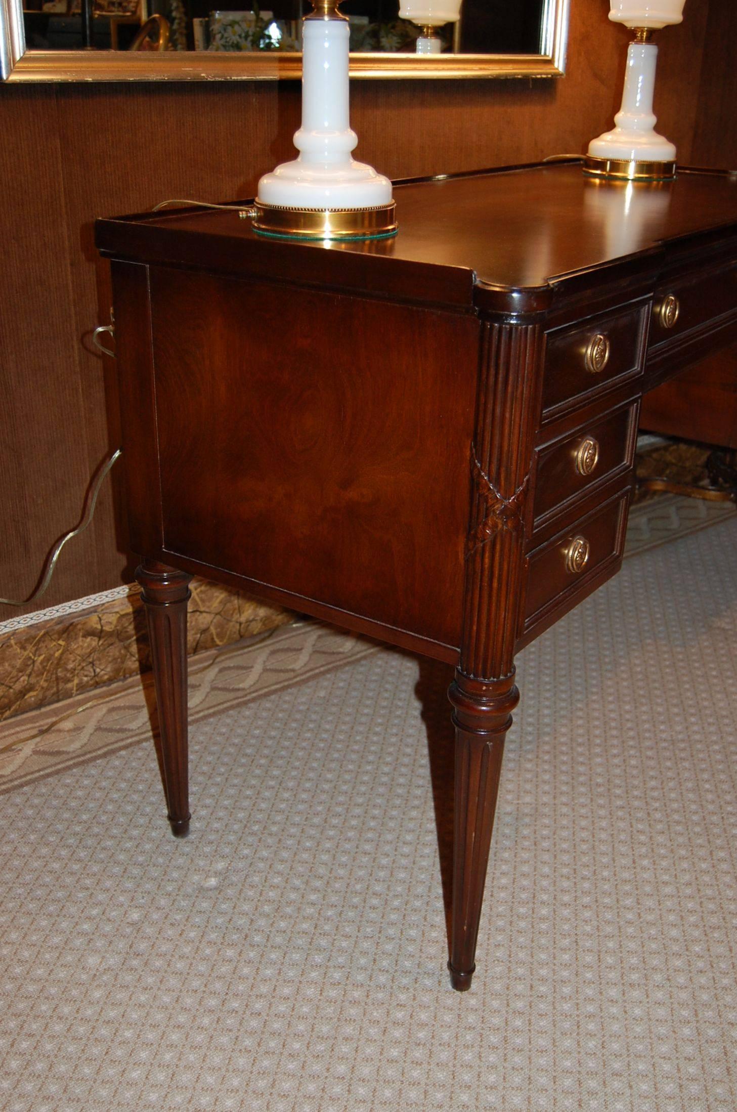 Louis XVI Style Dressing Table or Desk, Mid-20th Century 4
