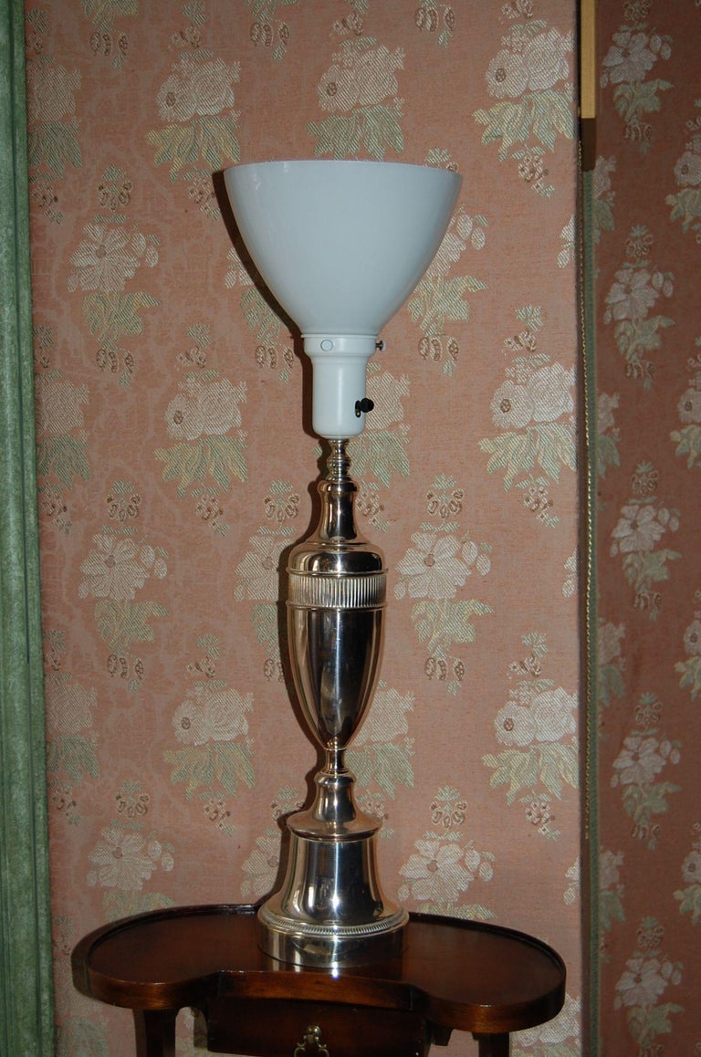 Pair of Art Deco Period Silver Plated Urn Lamps, circa 1940s For Sale 1