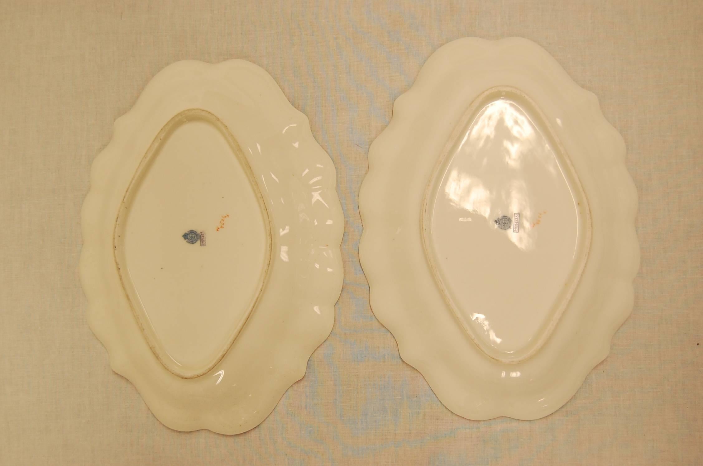 Art Nouveau Pair of Royal Worcester Oval Dessert Bowls Dating to 1909 For Sale