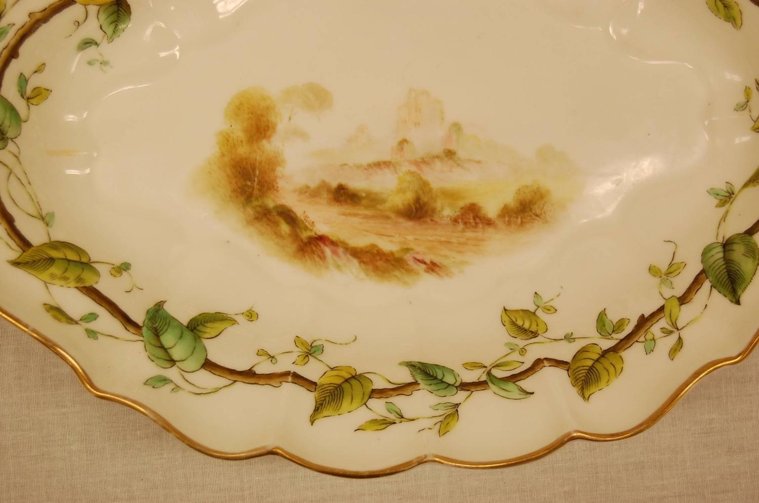 Pair of Royal Worcester Oval Dessert Bowls Dating to 1909 For Sale at
