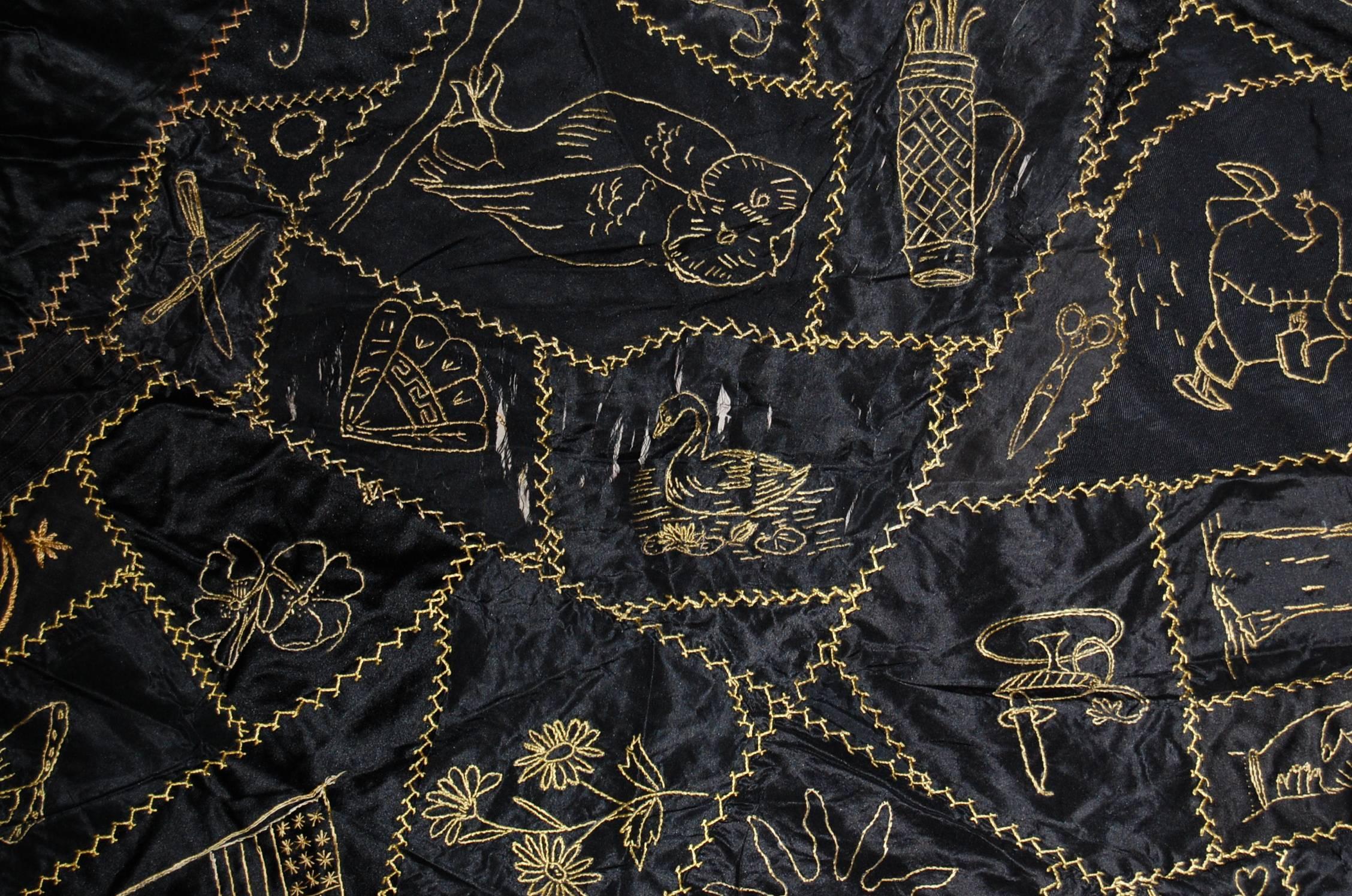 New England Silk Quilt with Gold Embroidery in Excellent Condition, 1901, Boston 3