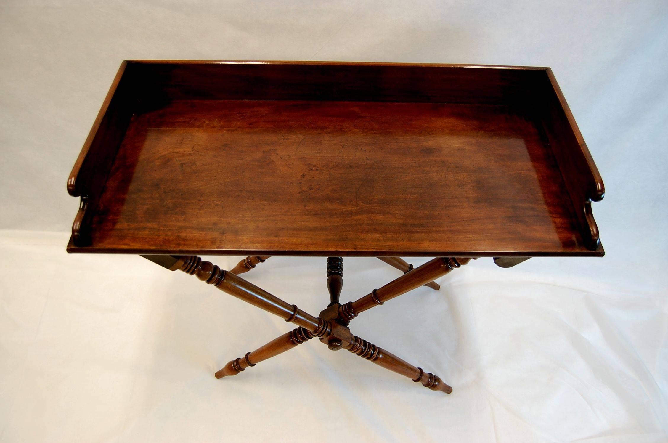 Georgian 19th Century Mahogany English Butler's Tray Table on Folding Turned Base, 1860 For Sale