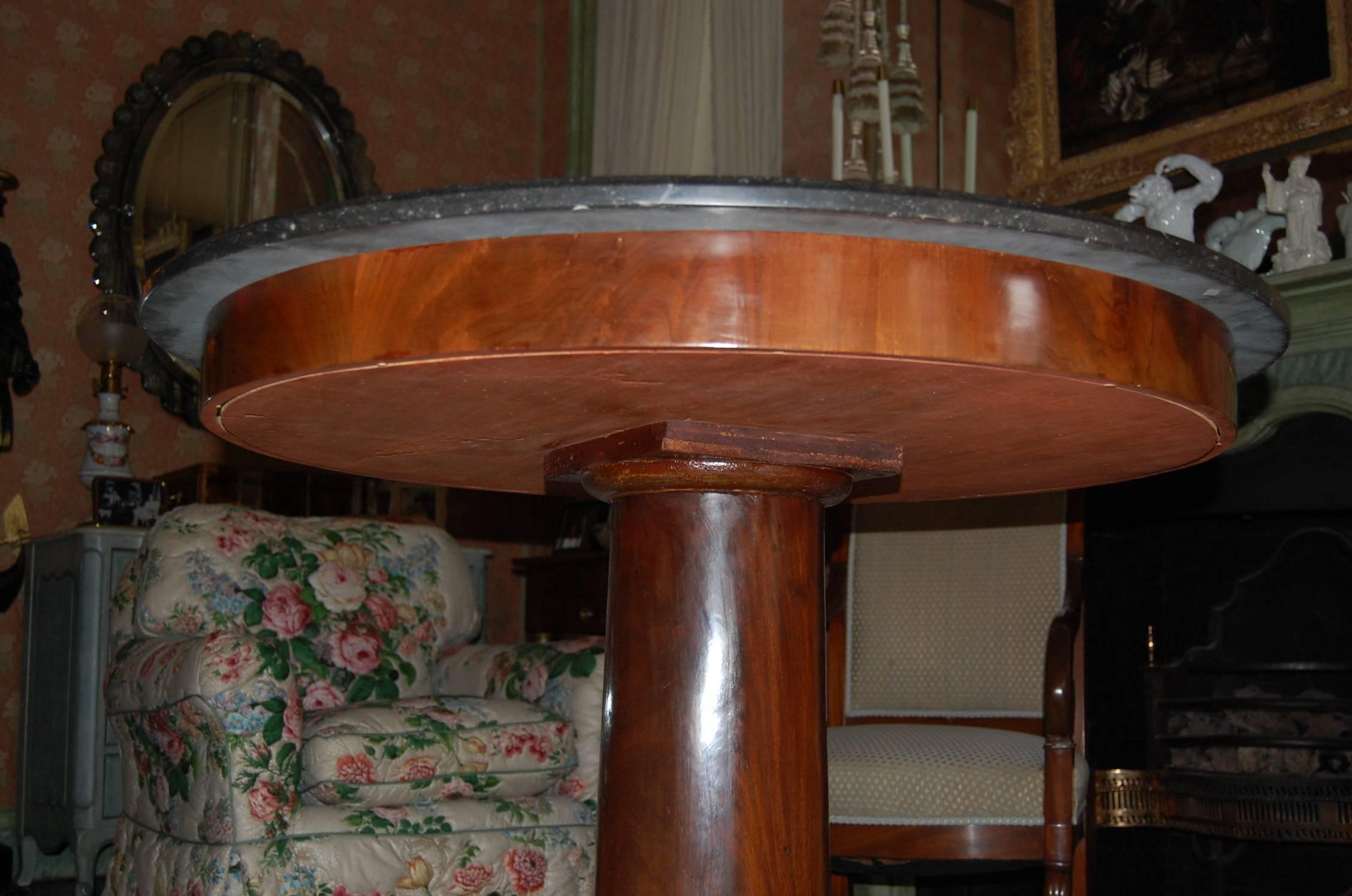 French Gueridon Mahogany Table with Ormolu and Original Black Fossil Marble Top 3