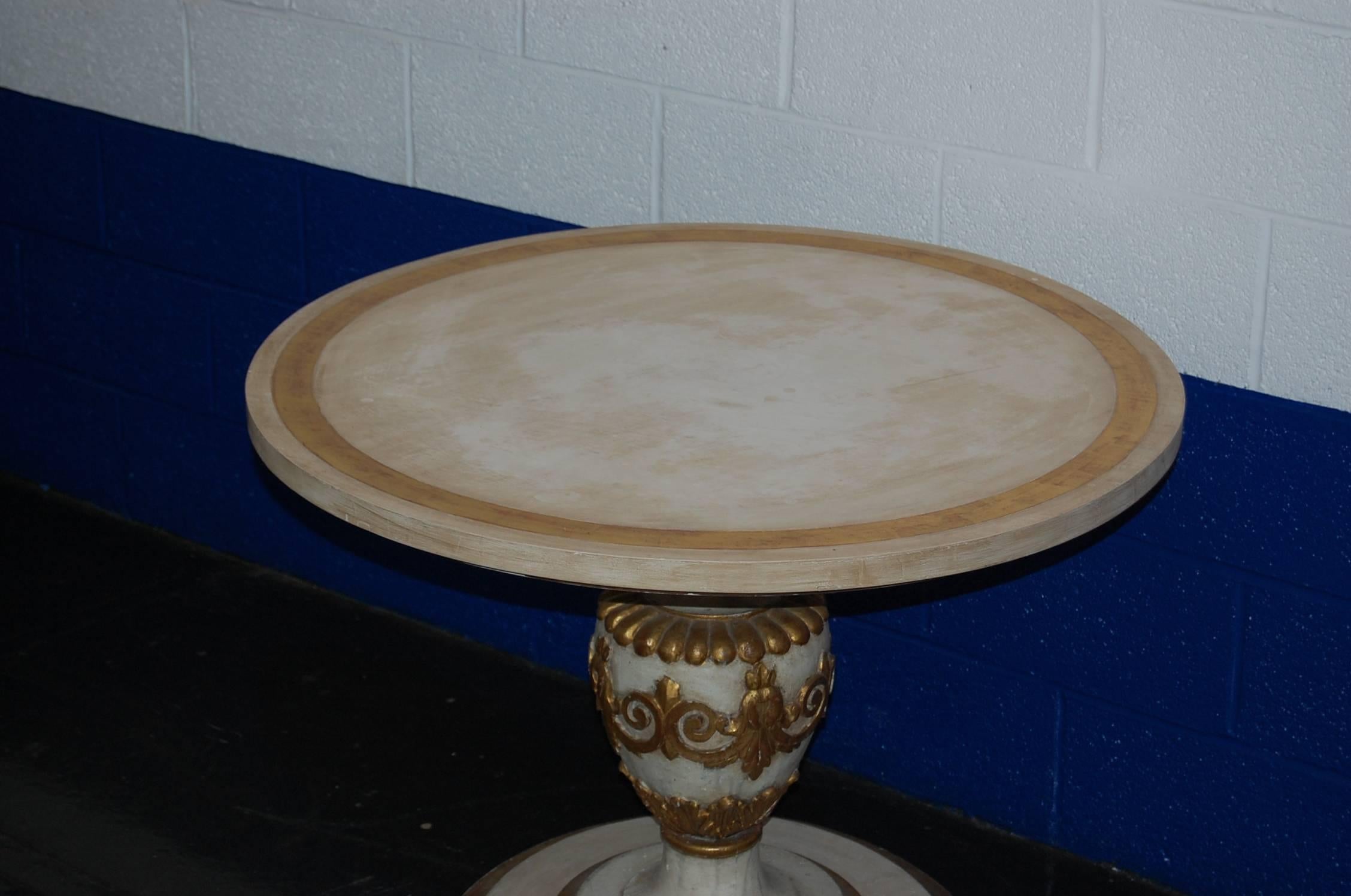 Mid-20th Century Painted Italian Table with Carved Urn Column and Gold Accents For Sale 1