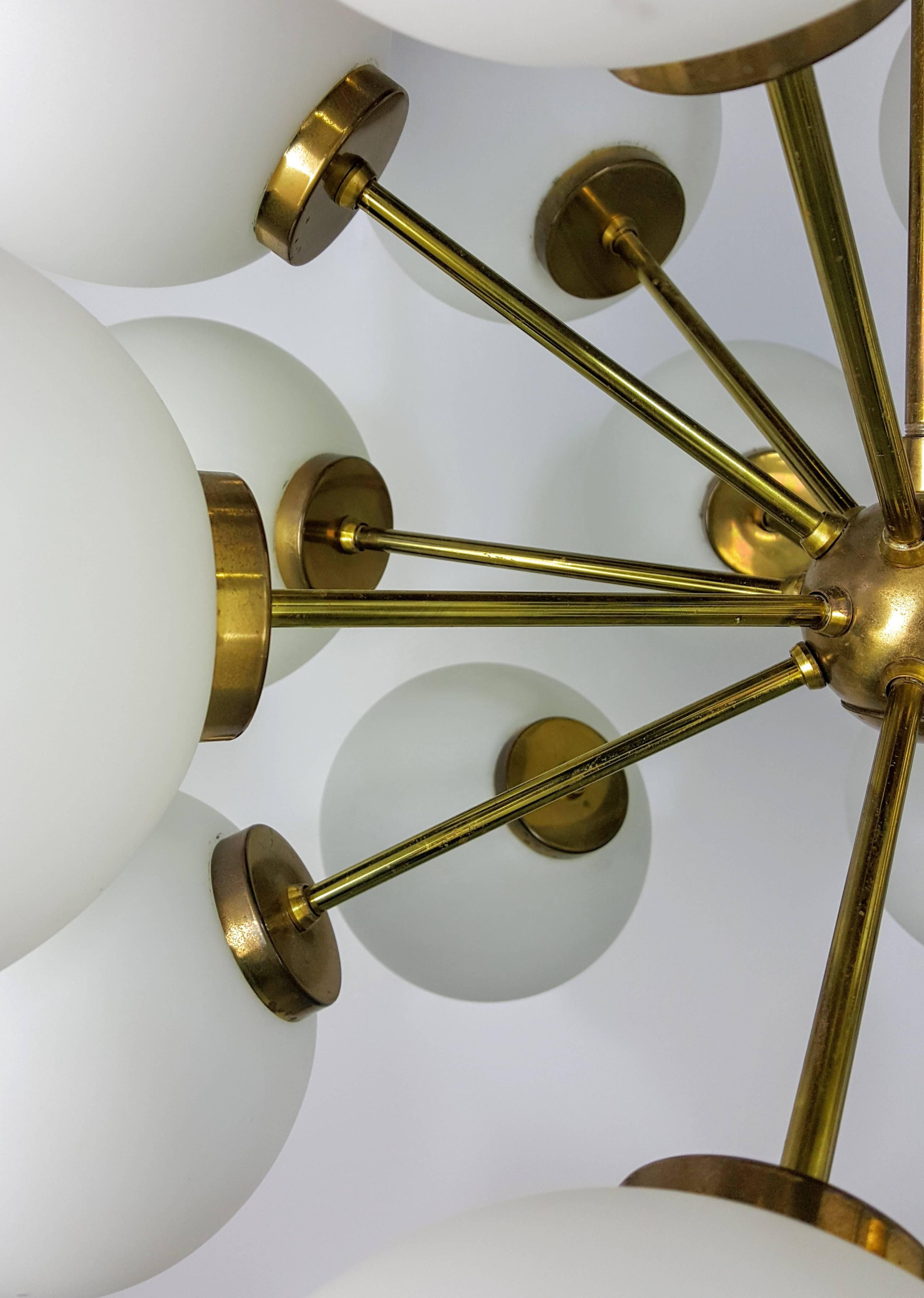 Late 20th Century Gorgeous Eighteen-Globe Sputnik Chandelier, Italy, 1970s