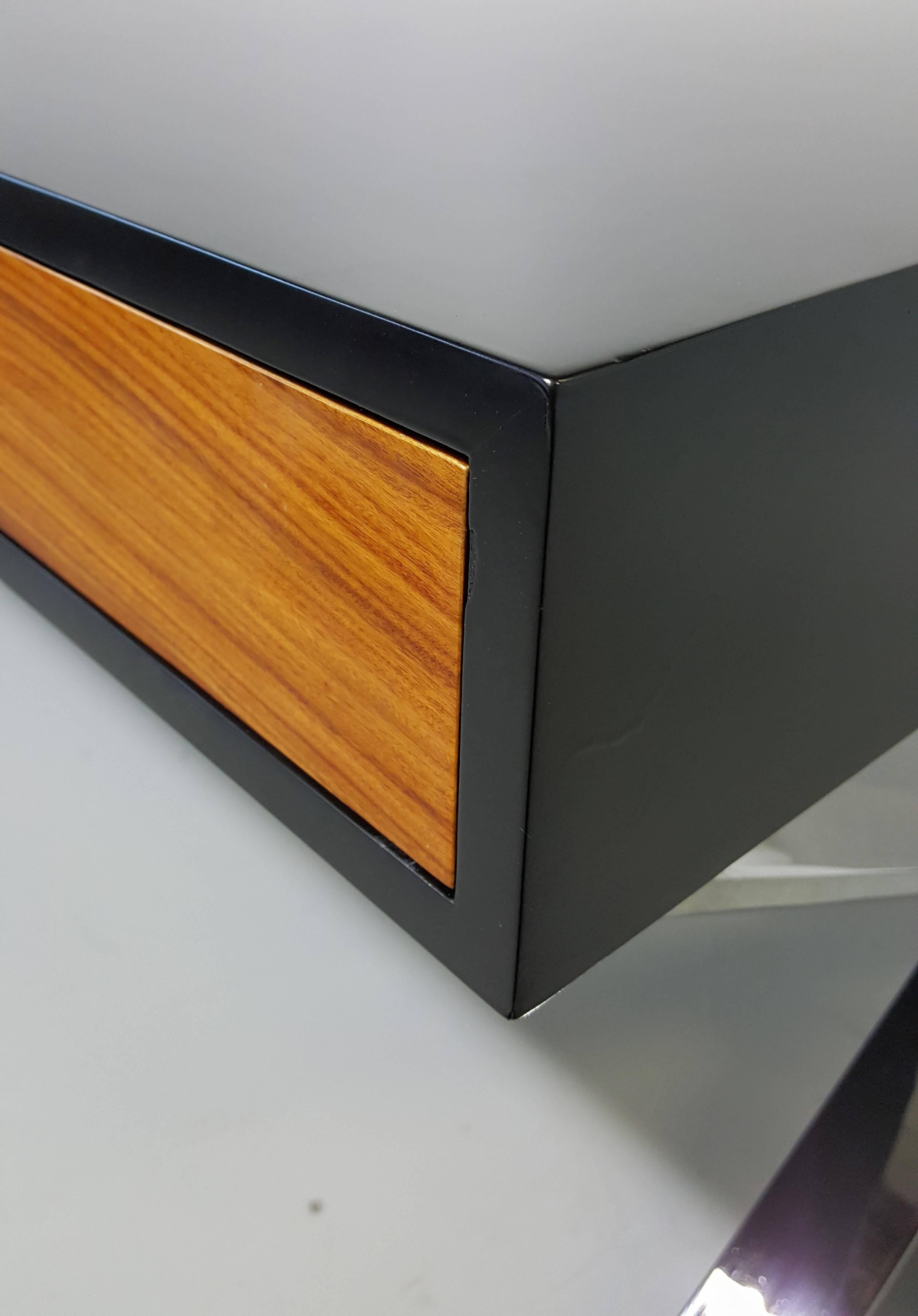 American Massive Milo Baughman Executive Desk with Rosewood and Chrome Detail, 1970s