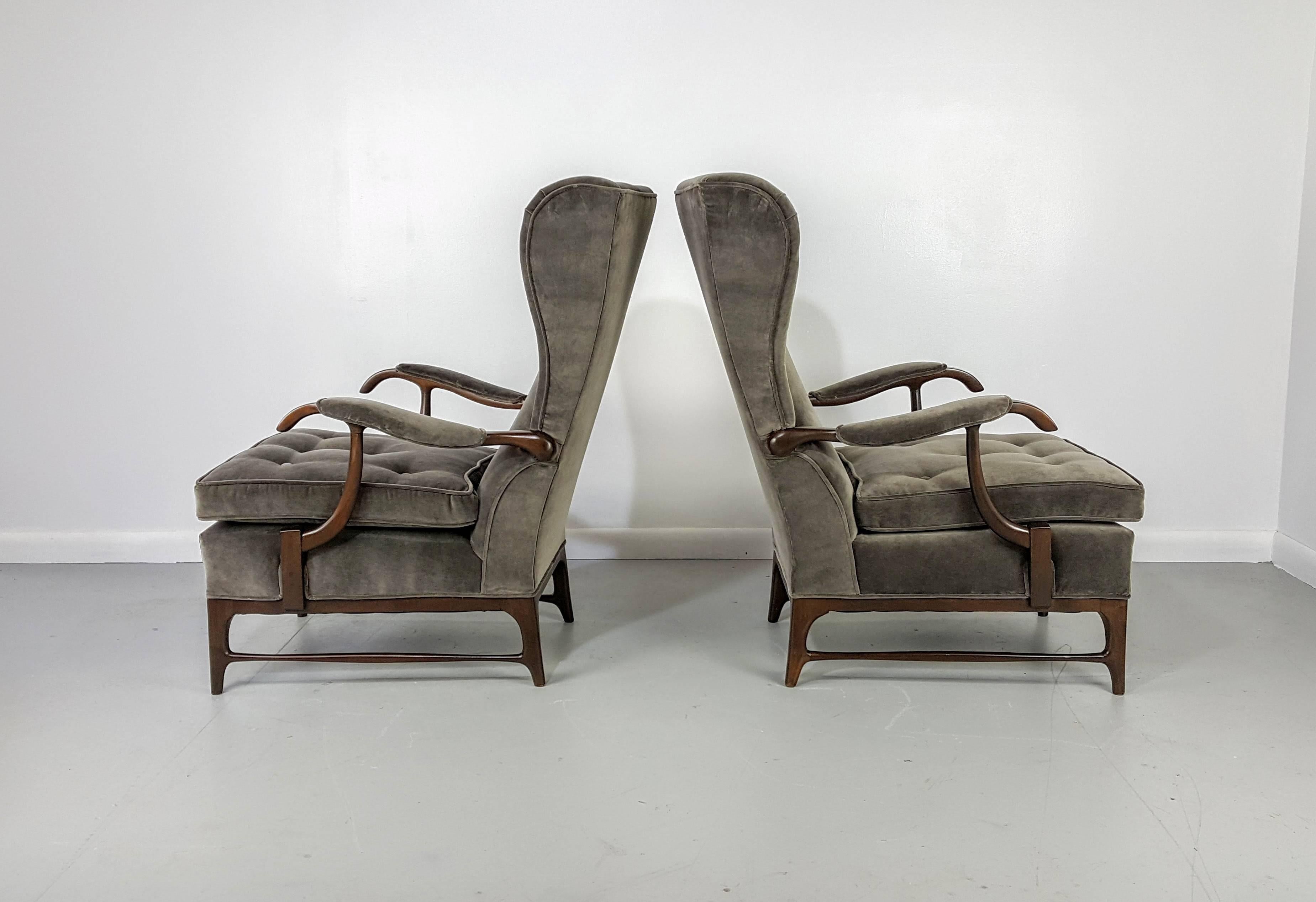 Mid-Century Modern Pair of Wingback Lounge Chairs by Paolo Buffa, Italy, 1950s